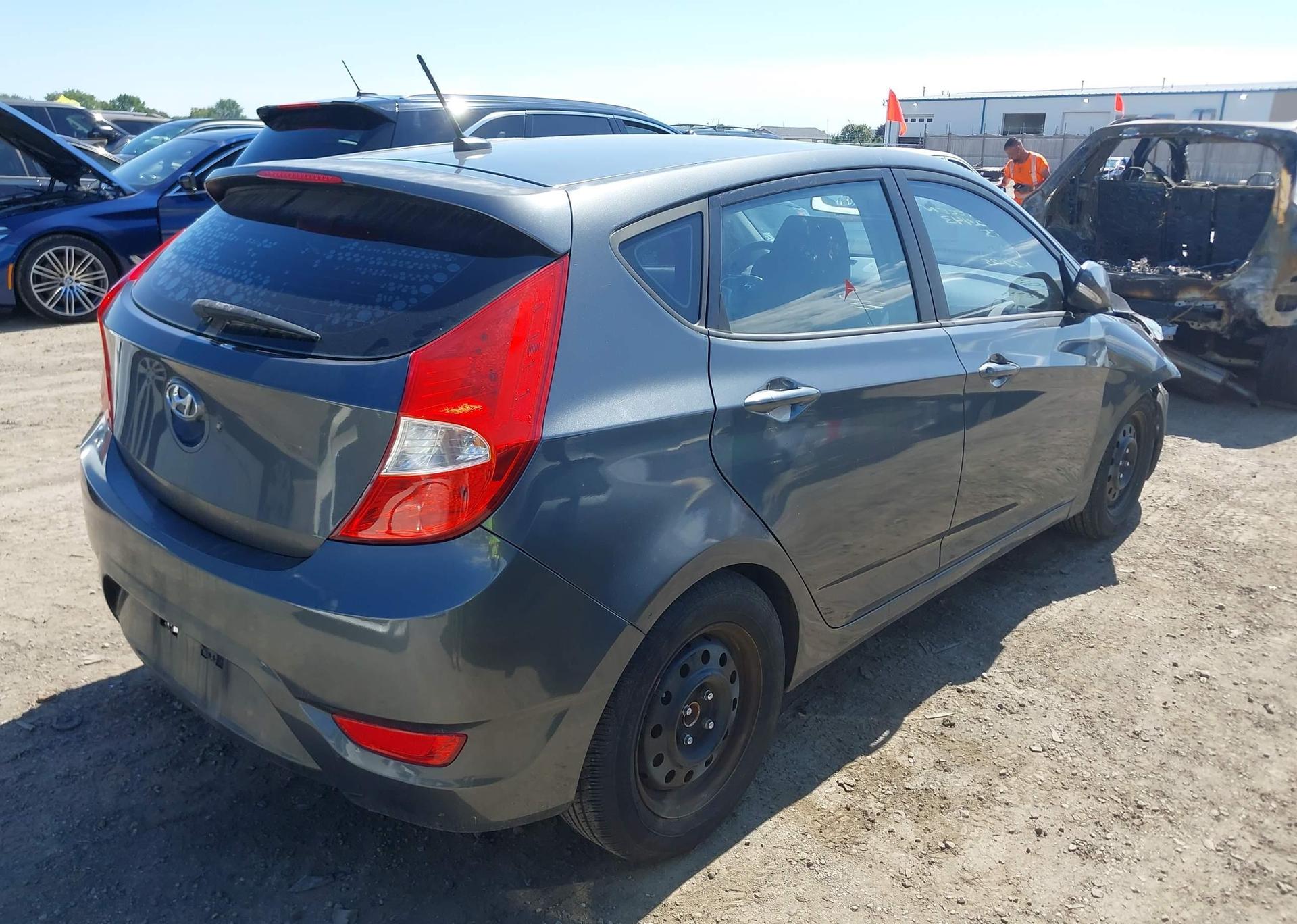 2013 HYUNDAI ACCENT
