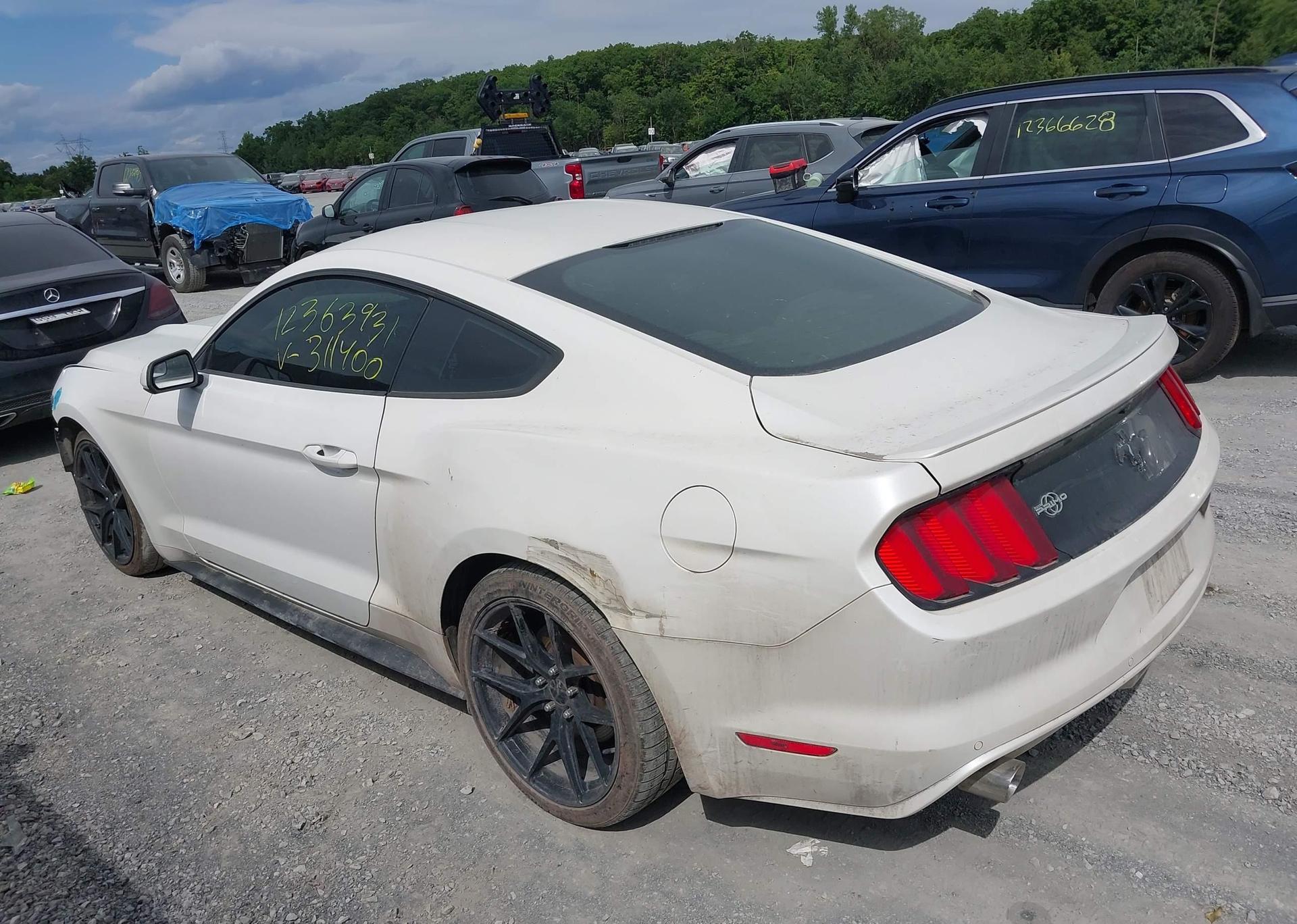 2017 FORD MUSTANG V6