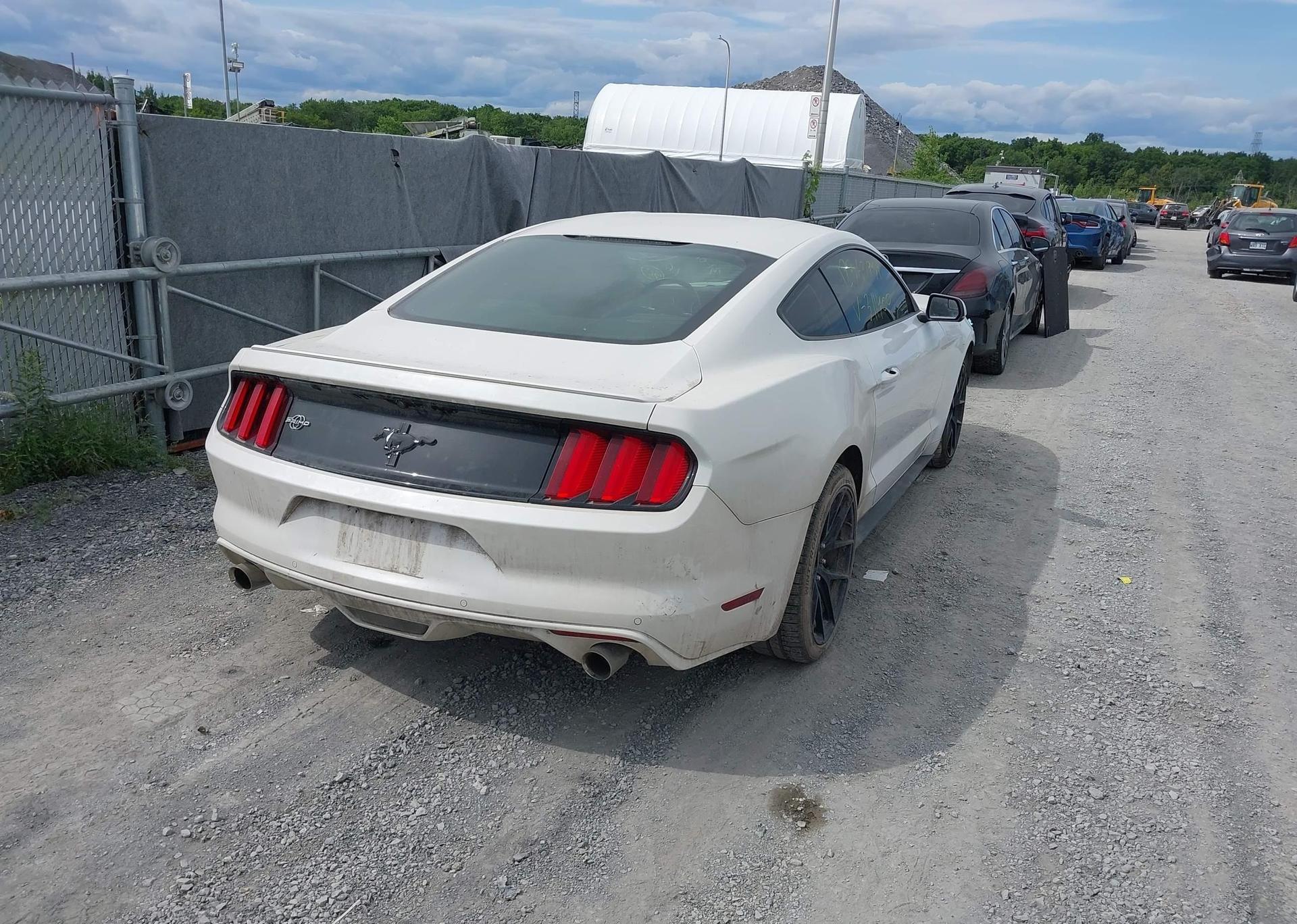 2017 FORD MUSTANG V6