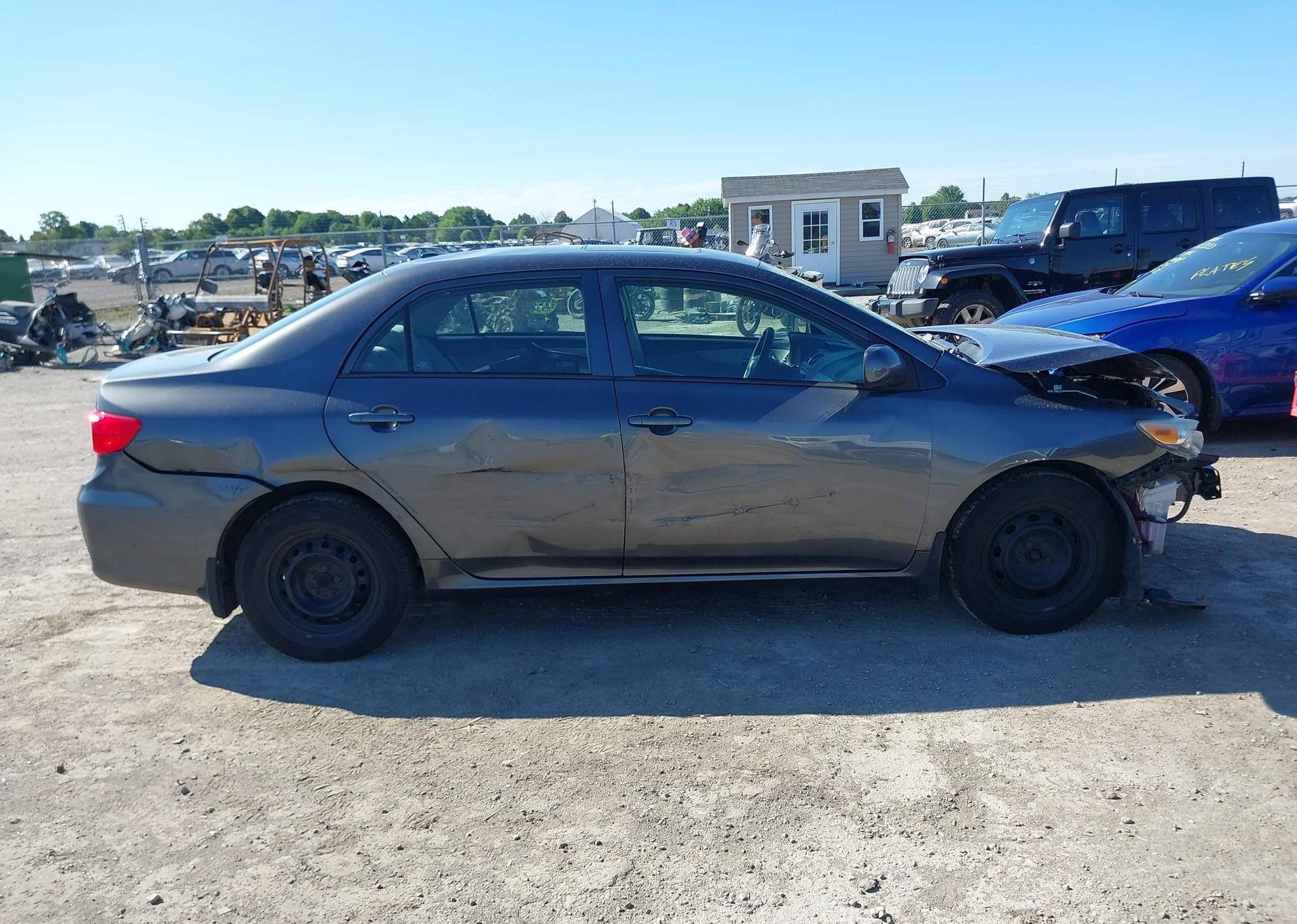 2013 TOYOTA COROLLA S