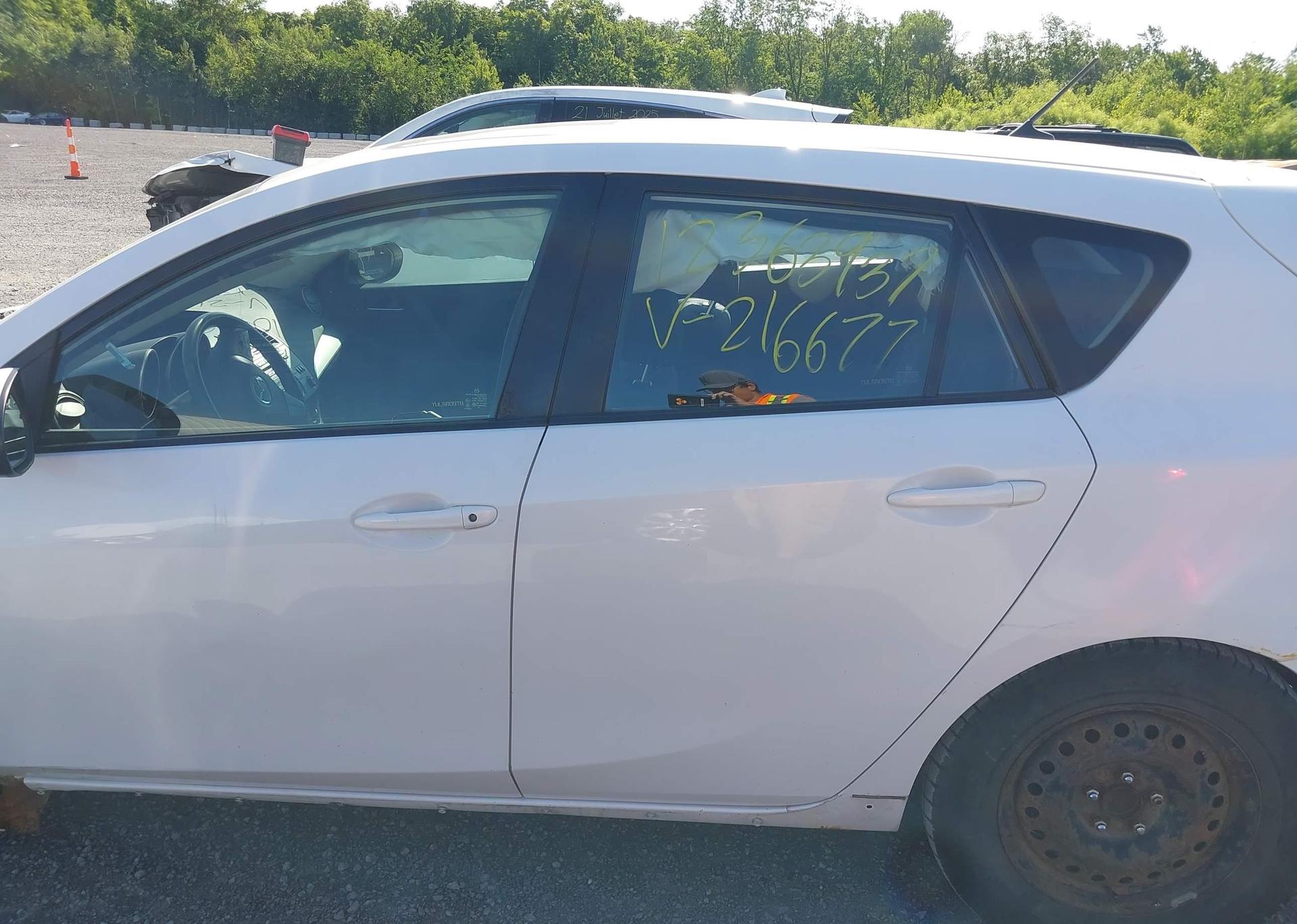 2010 MAZDA 3 S