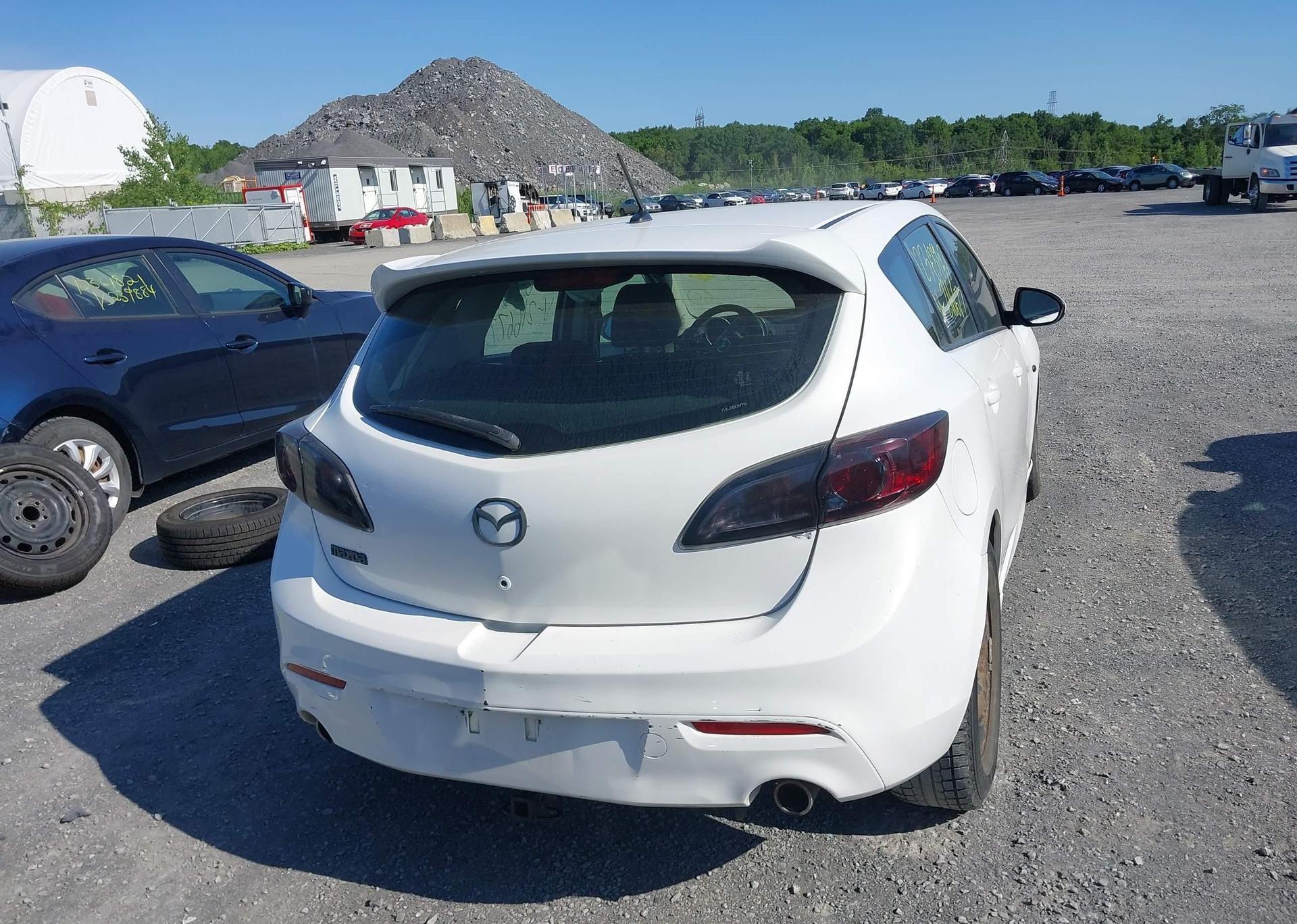 2010 MAZDA 3 S