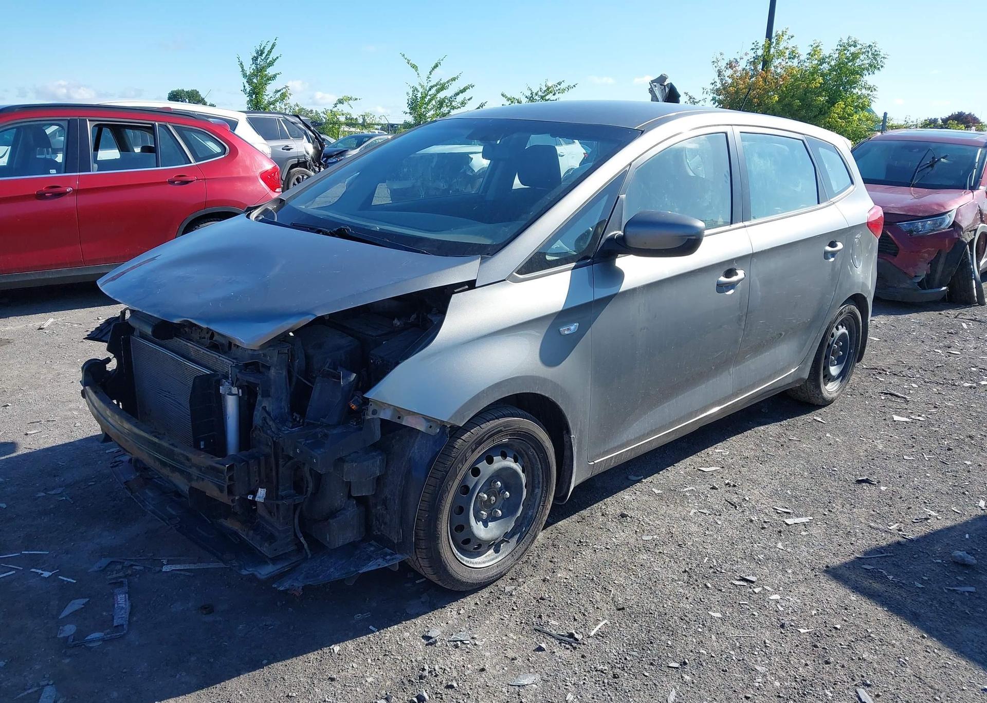 2014 KIA RONDO
