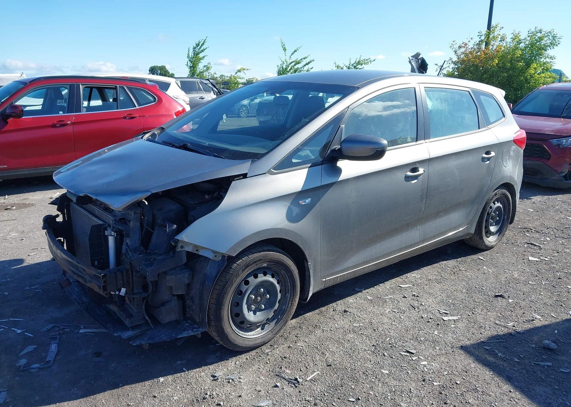 2014 KIA RONDO