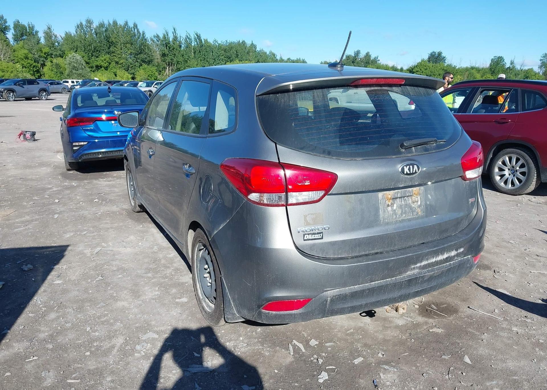 2014 KIA RONDO