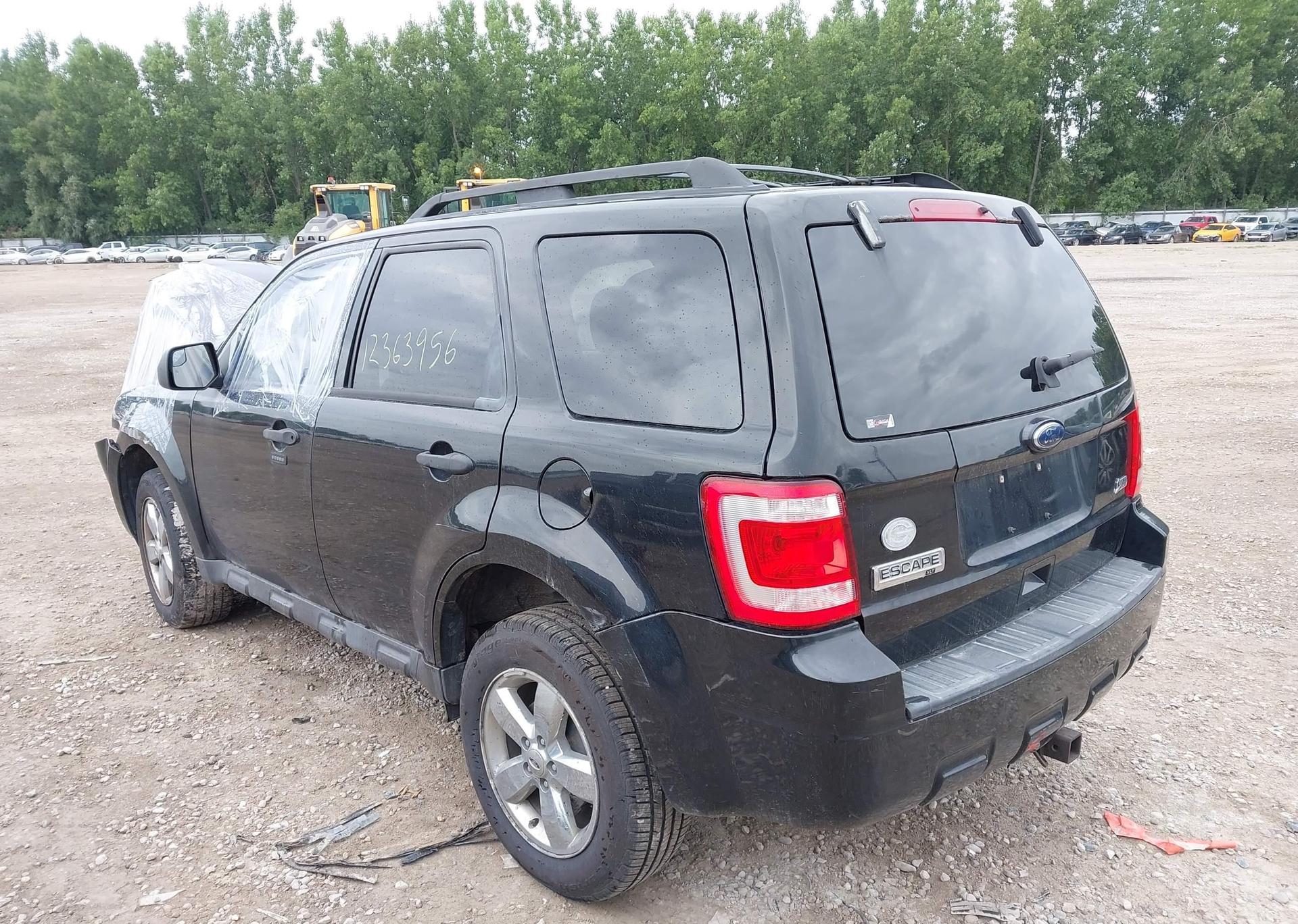 2011 FORD ESCAPE XLT