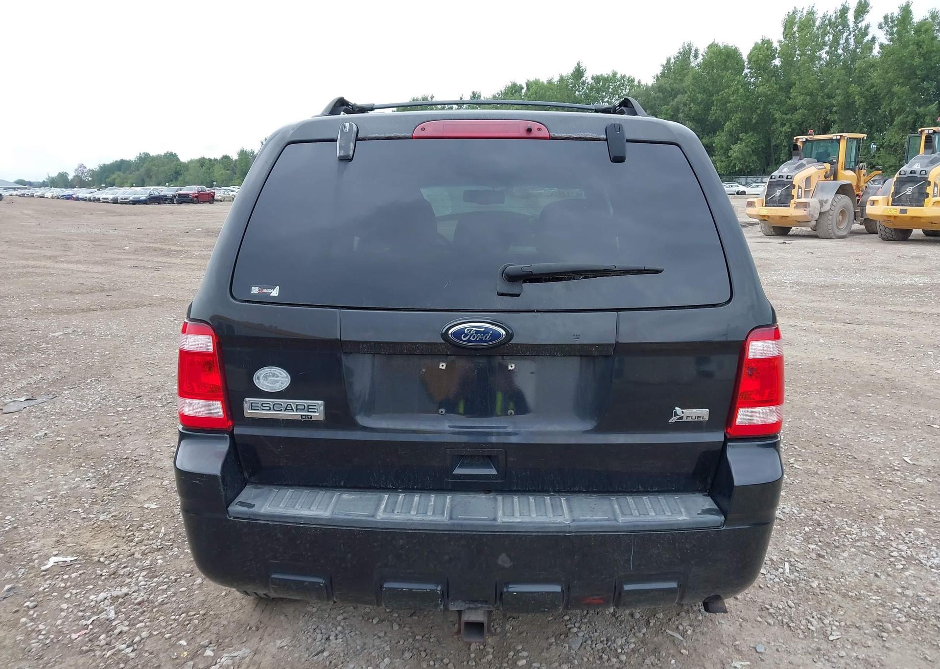 2011 FORD ESCAPE XLT