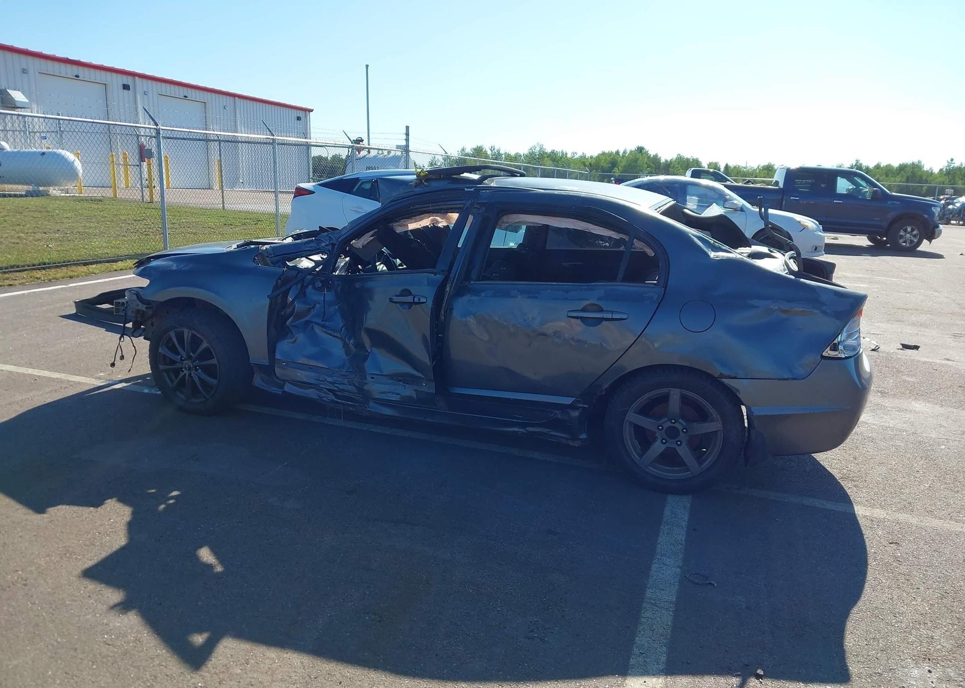 2009 TOYOTA YARIS LE