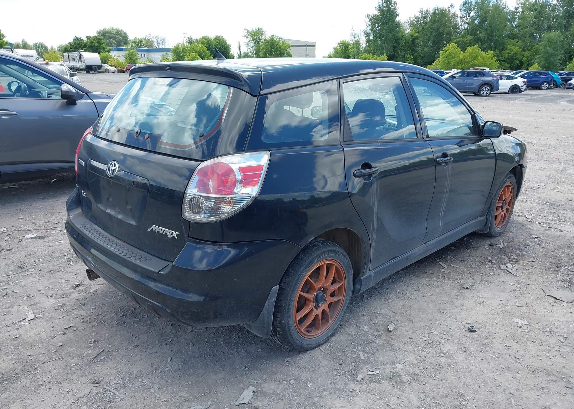 2004 TOYOTA Matrix XR