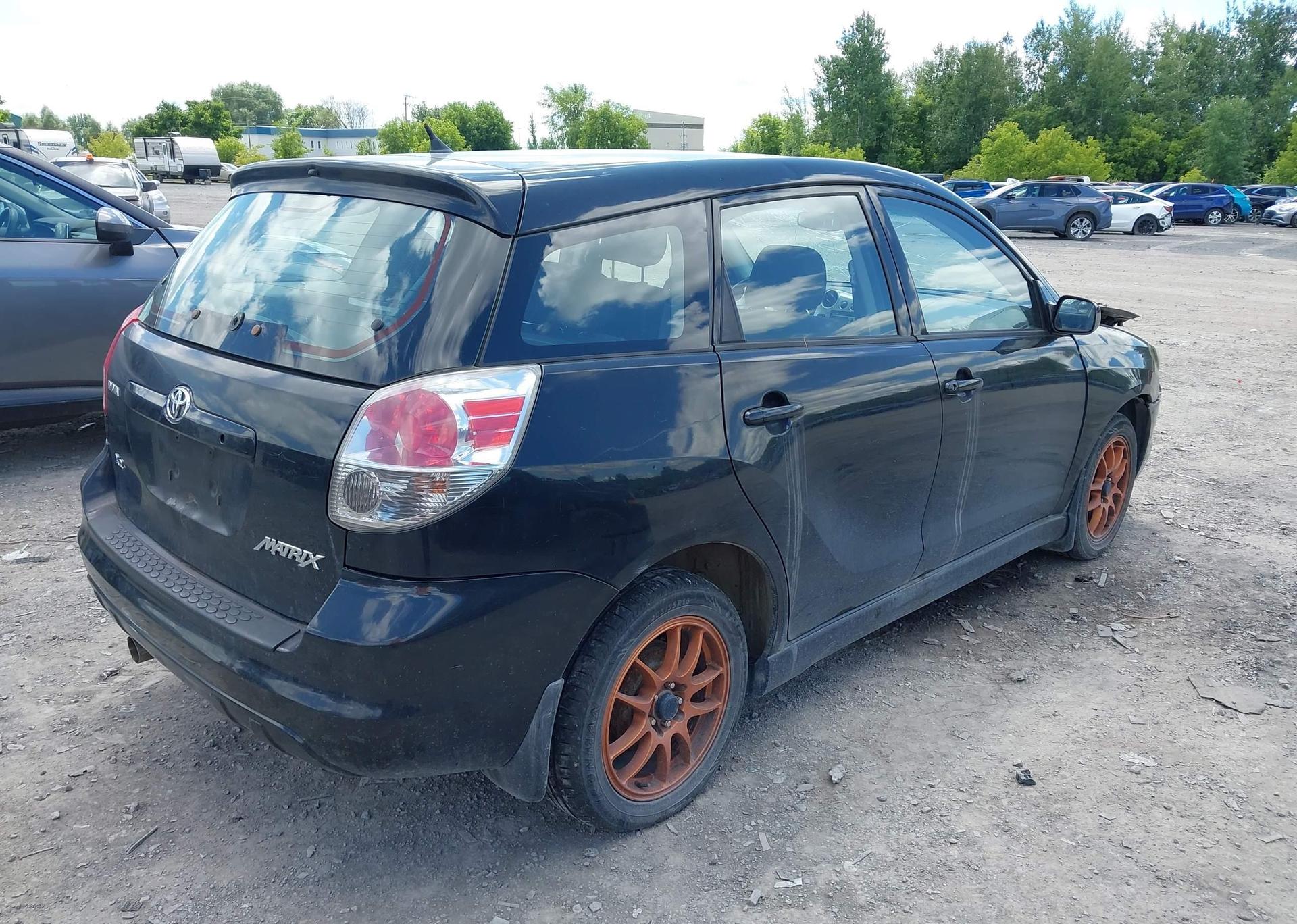2004 TOYOTA Matrix XR