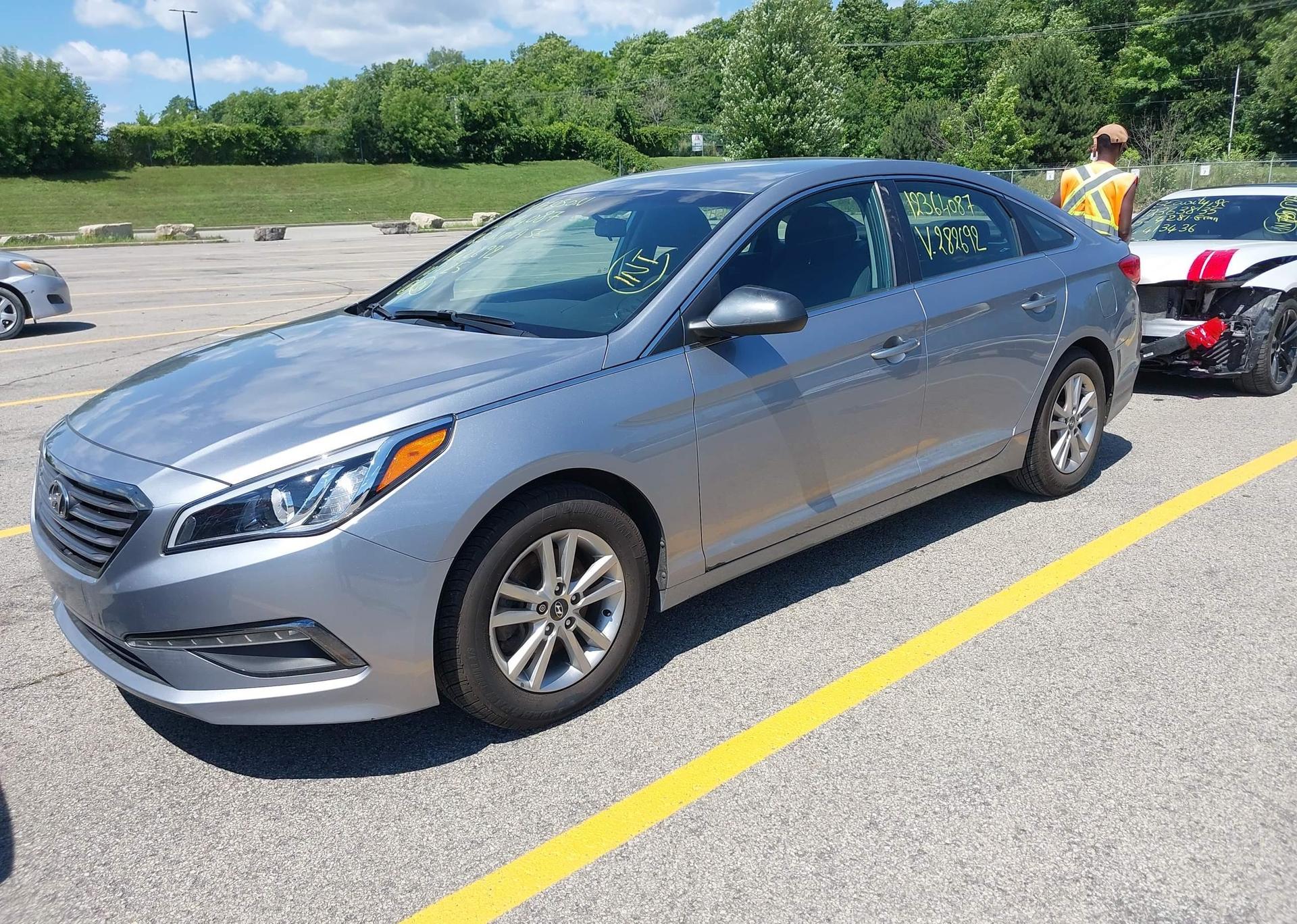 2016 HYUNDAI SONATA SE