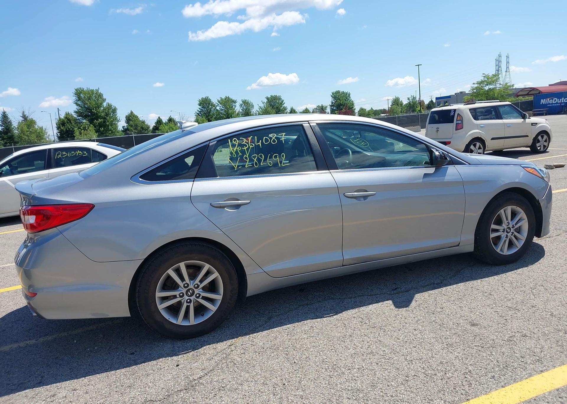 2016 HYUNDAI SONATA SE
