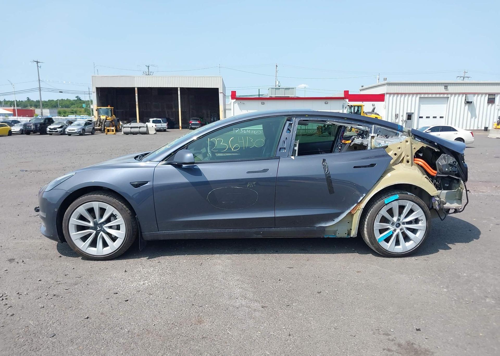 2022 TESLA MODEL 3 RWD