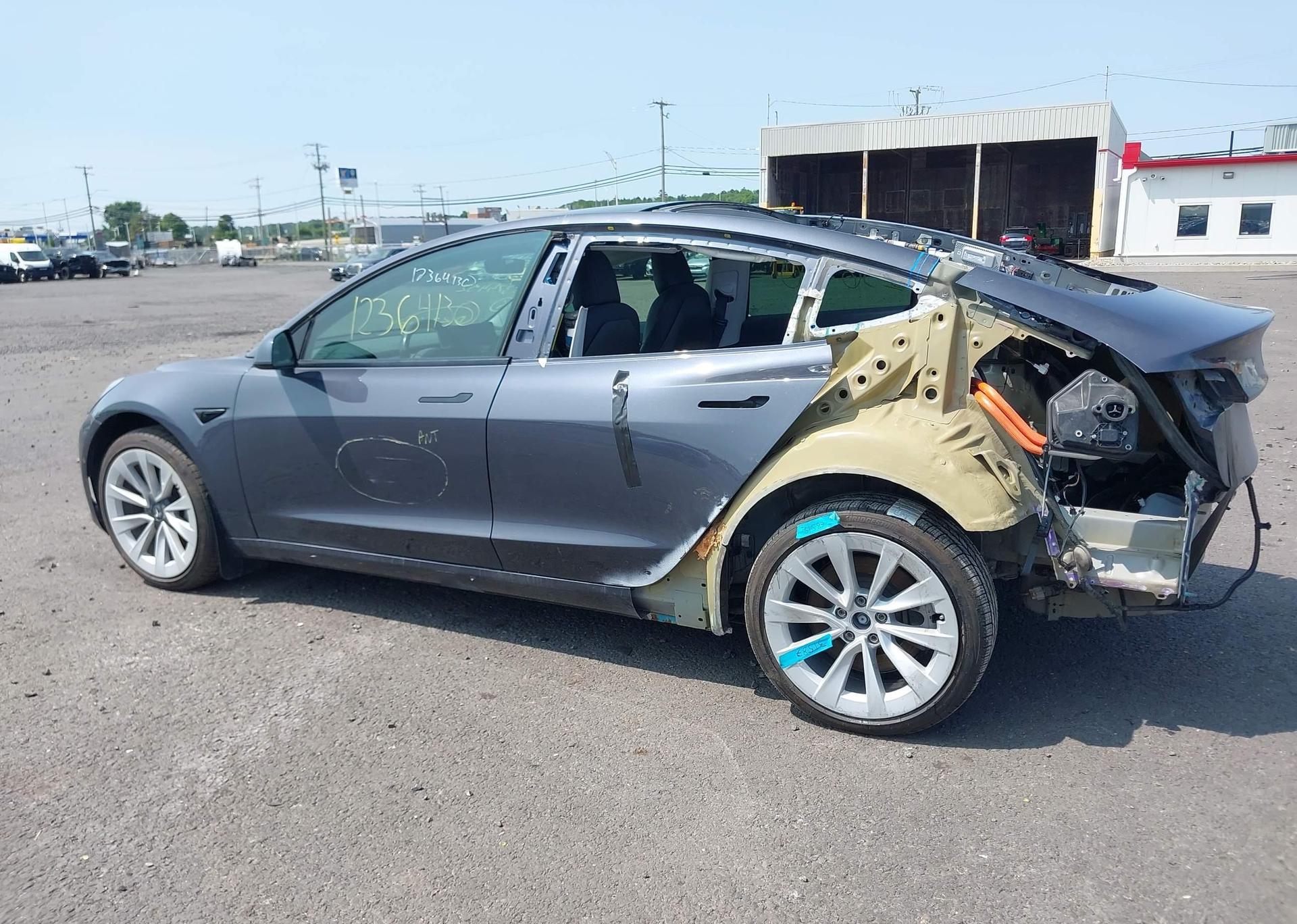 2022 TESLA MODEL 3 RWD