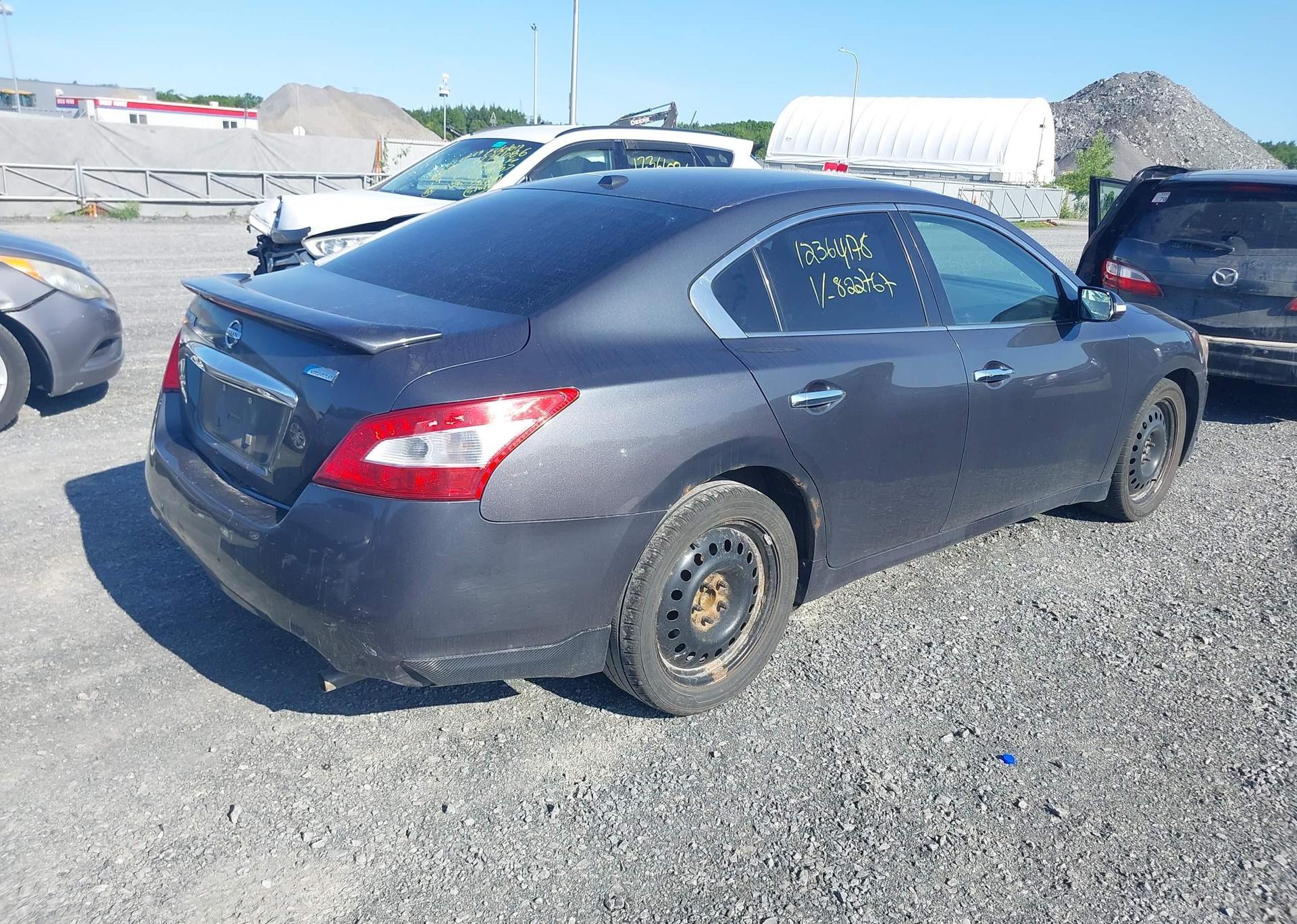 2011 NISSAN MAXIMA S