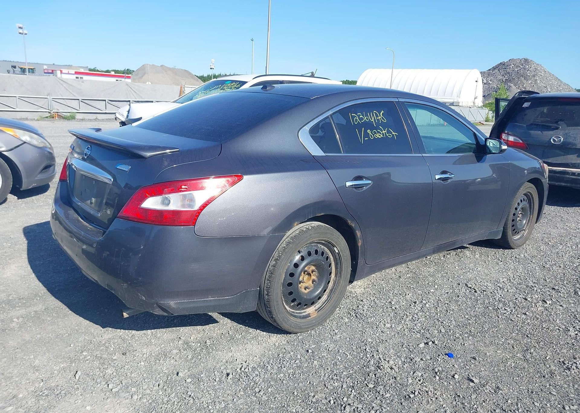 2011 NISSAN MAXIMA S