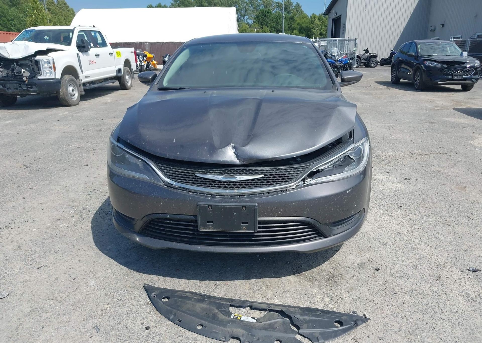 2015 CHRYSLER 200 LX