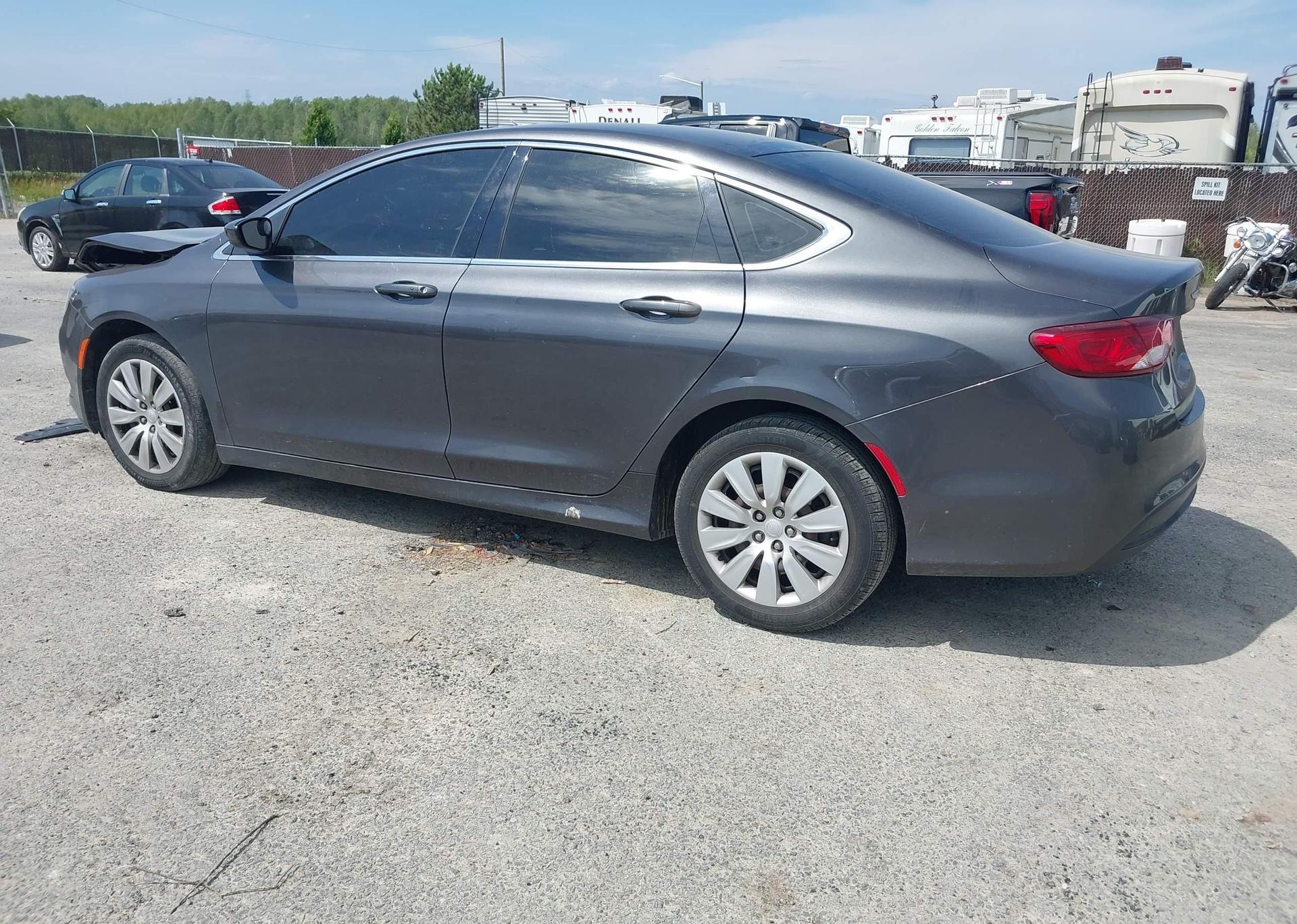 2015 CHRYSLER 200 LX
