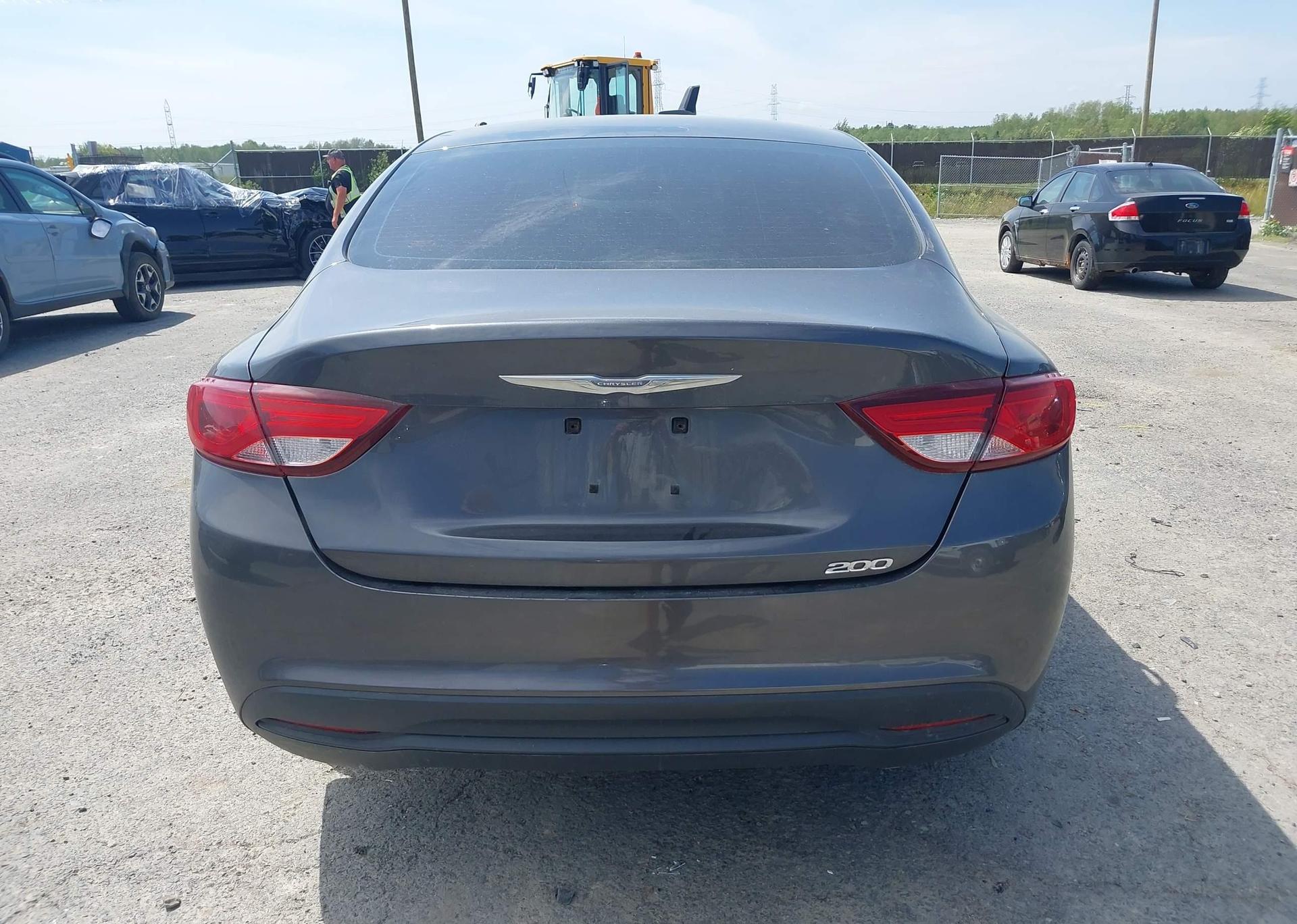 2015 CHRYSLER 200 LX
