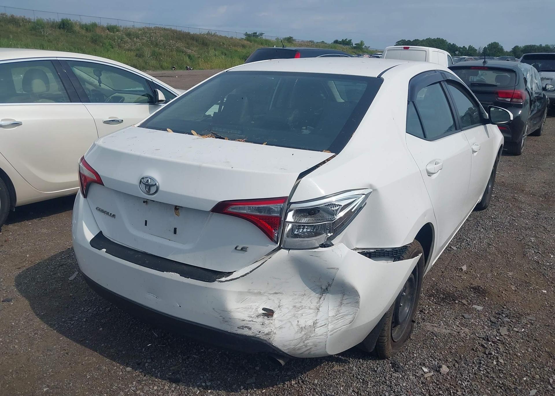 2015 TOYOTA COROLLA LE