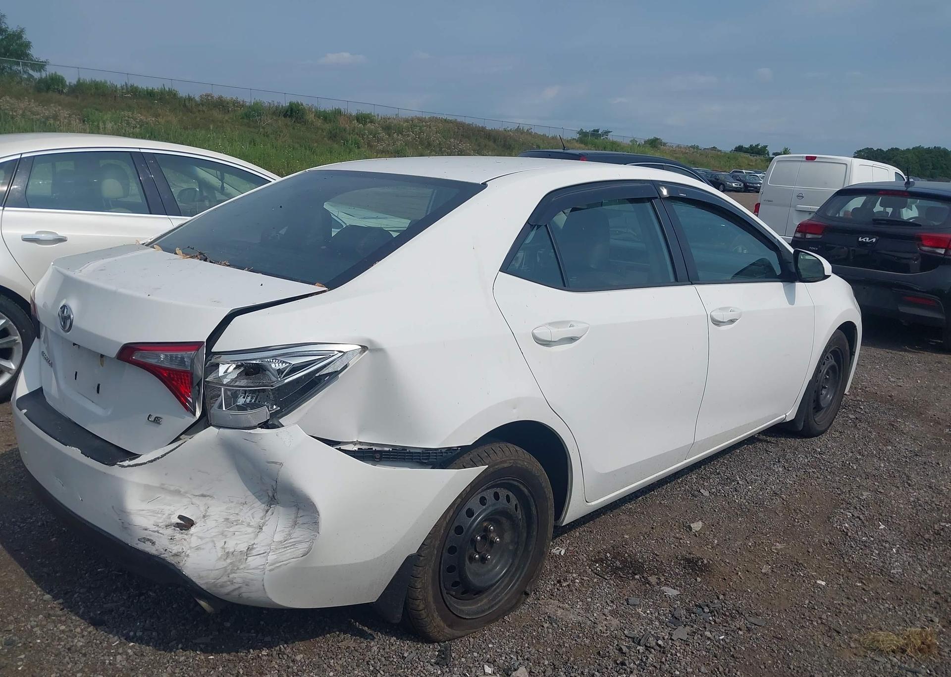 2015 TOYOTA COROLLA LE