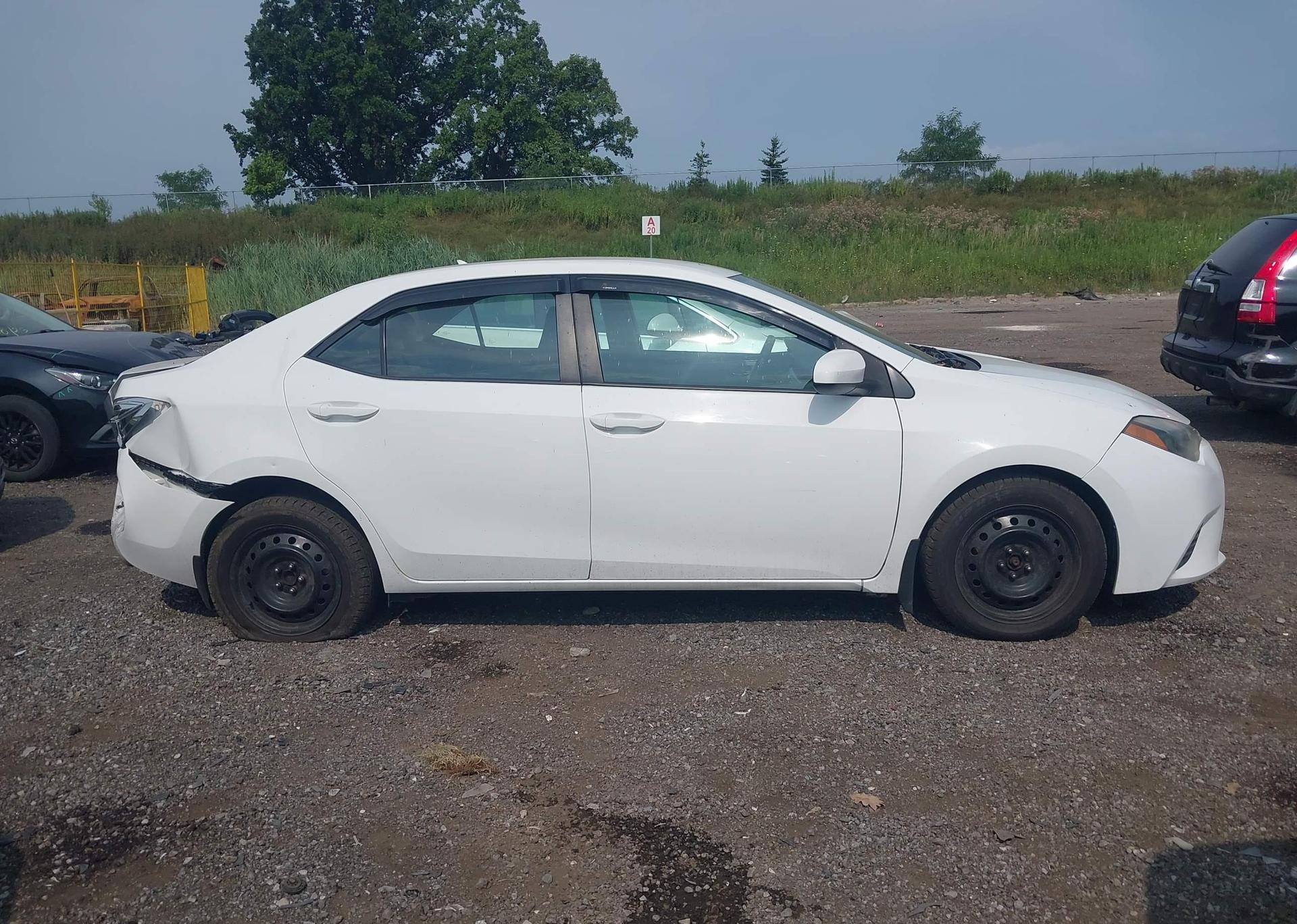 2015 TOYOTA COROLLA LE