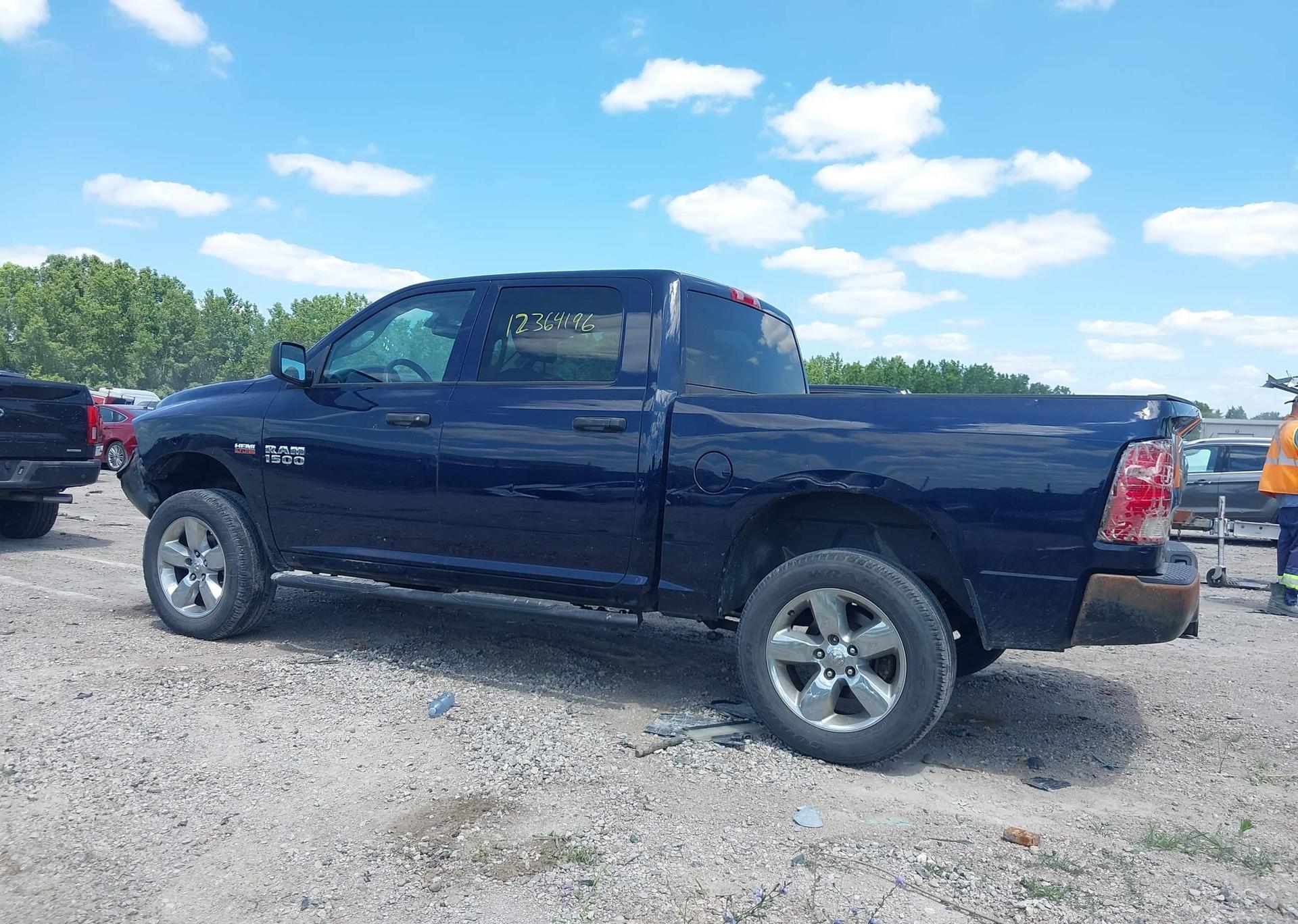 2015 RAM 1500 ST