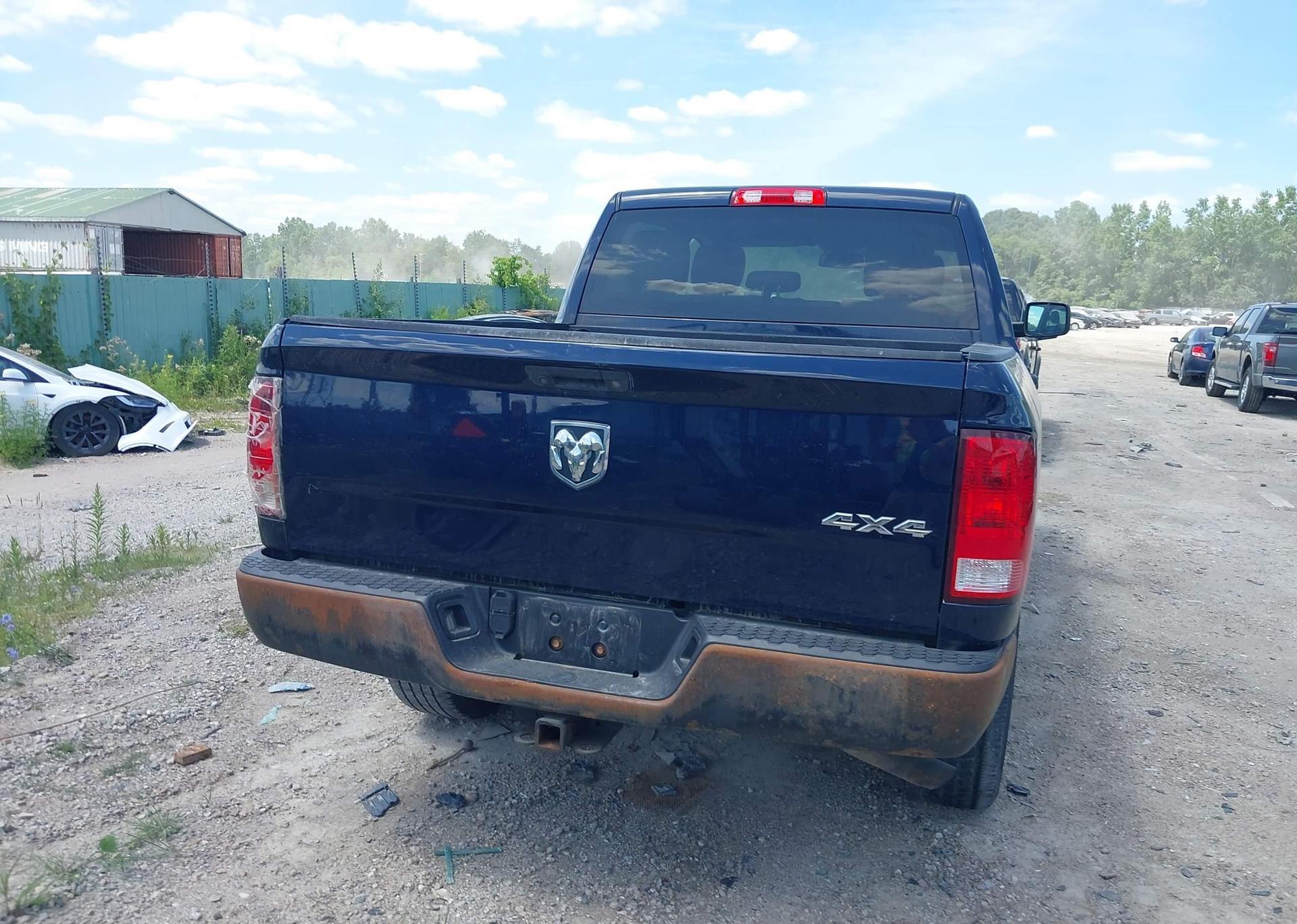 2015 RAM 1500 ST