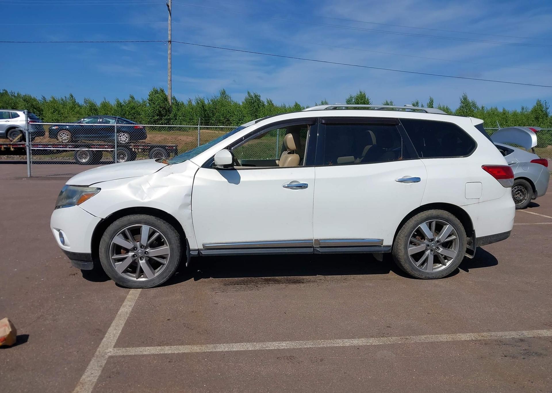 2014 NISSAN PATHFINDER S