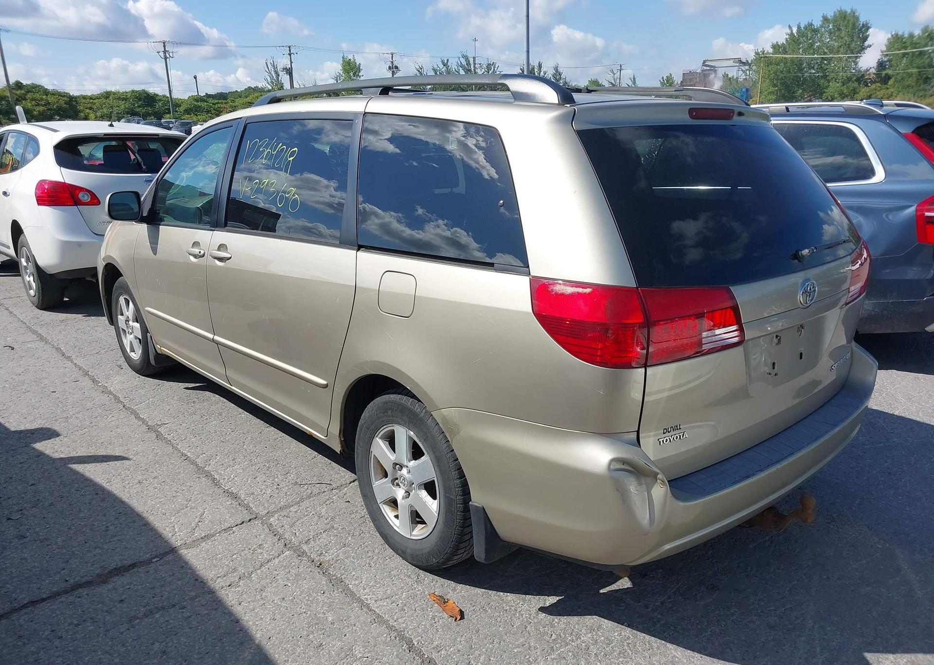 2005 TOYOTA SIENNA CE