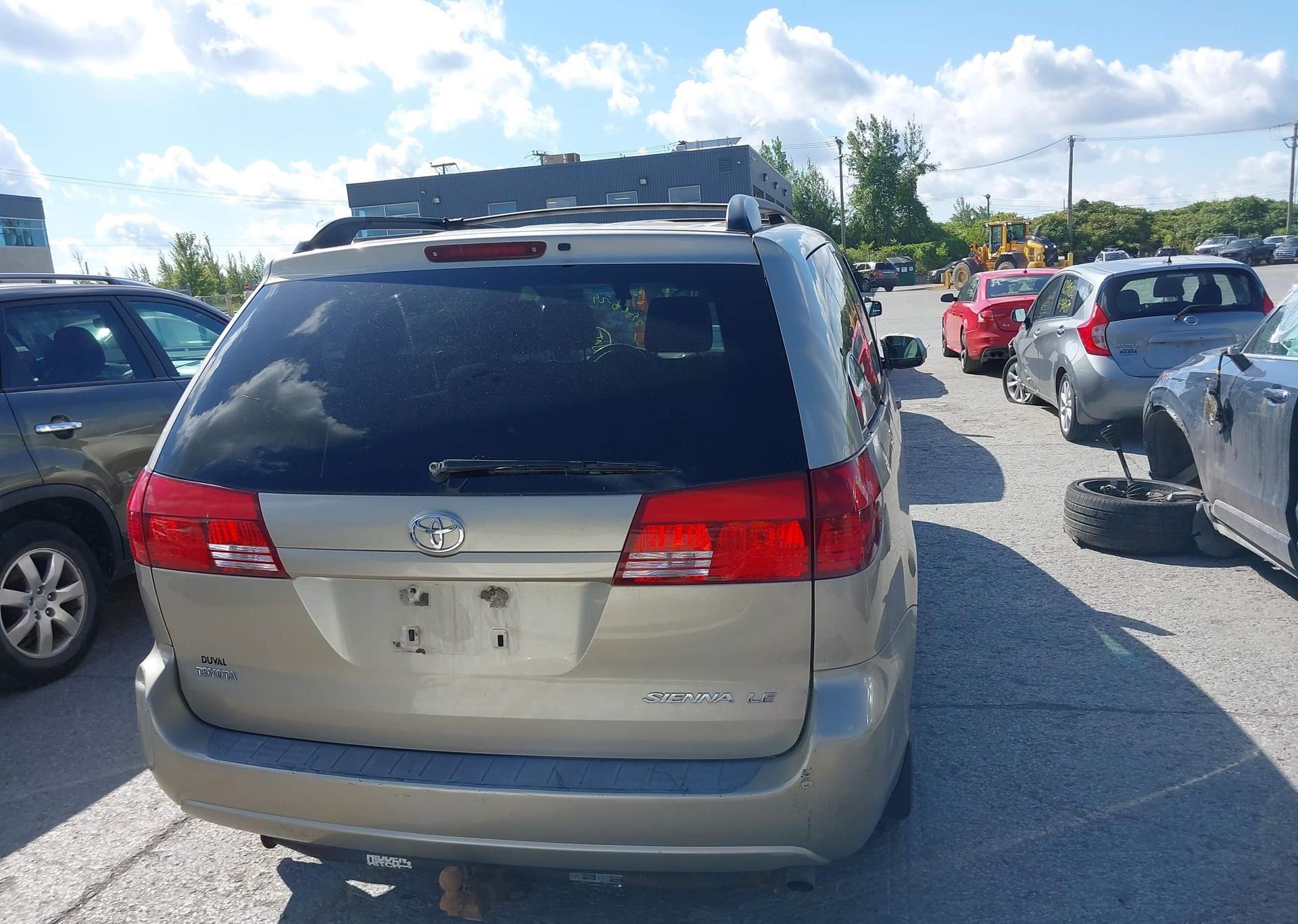2005 TOYOTA SIENNA CE