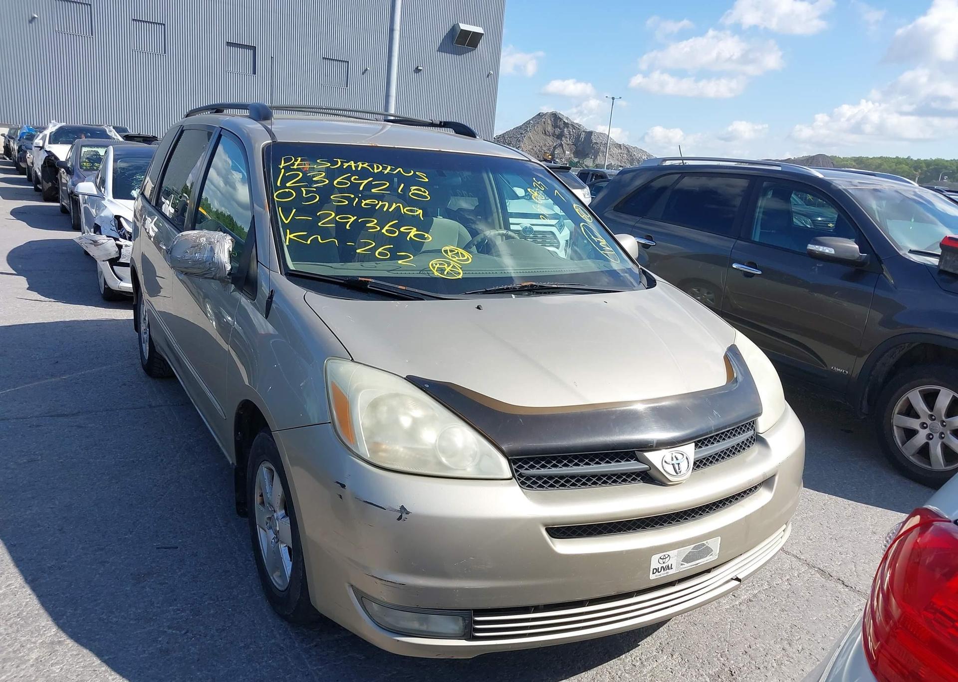 2005 TOYOTA SIENNA CE