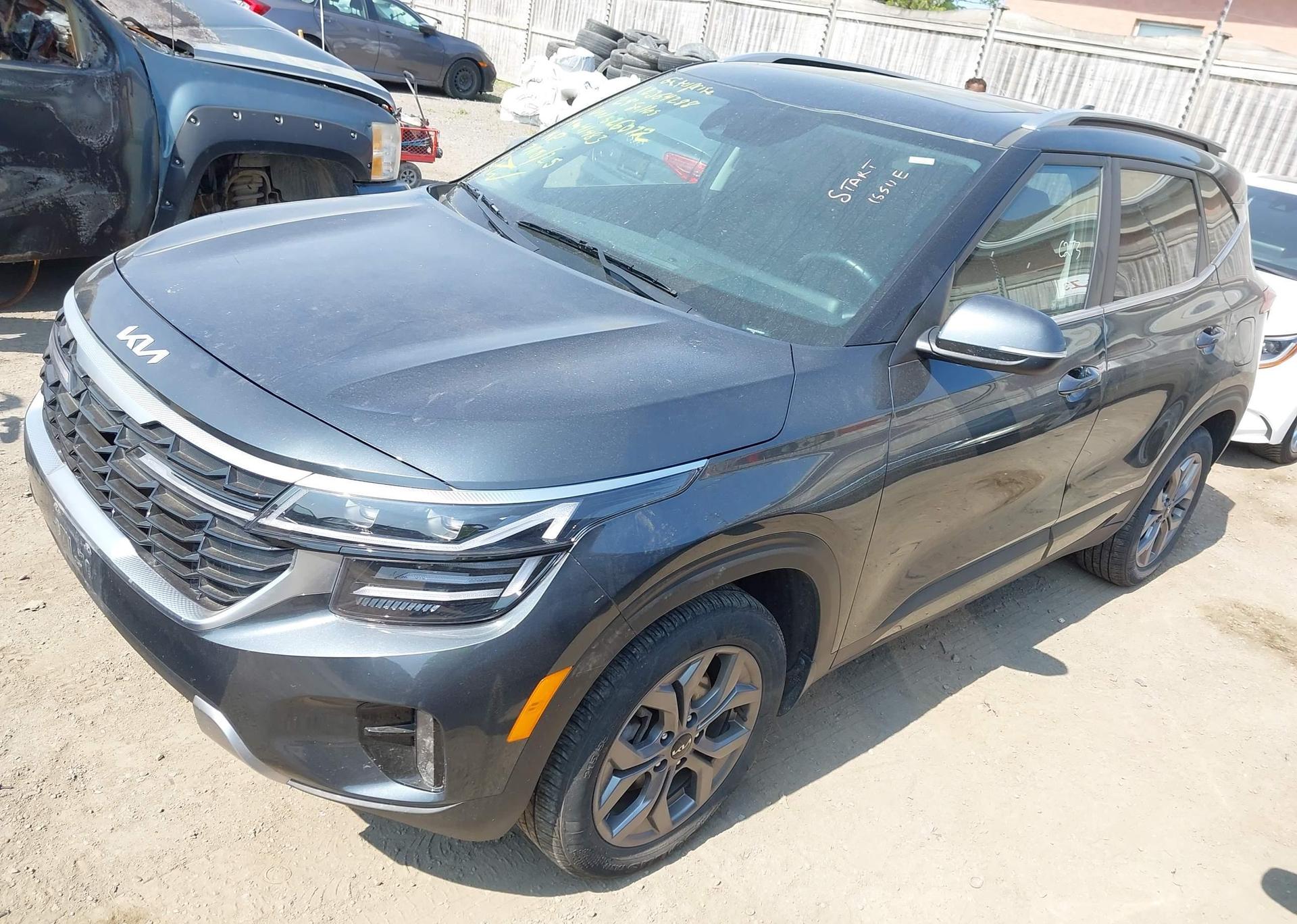 2024 KIA SELTOS S
