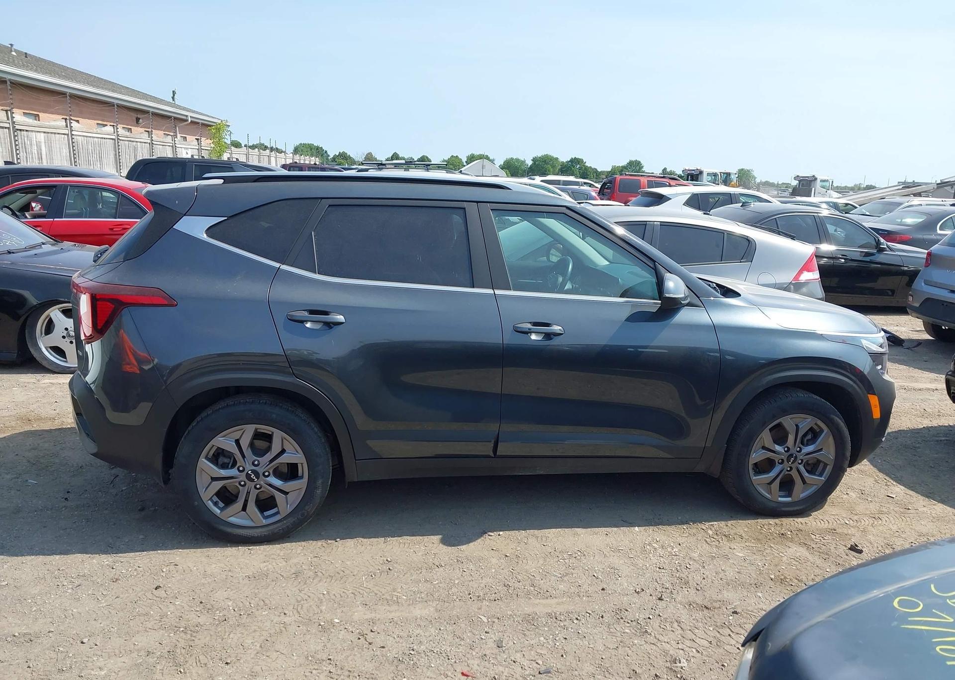 2024 KIA SELTOS S