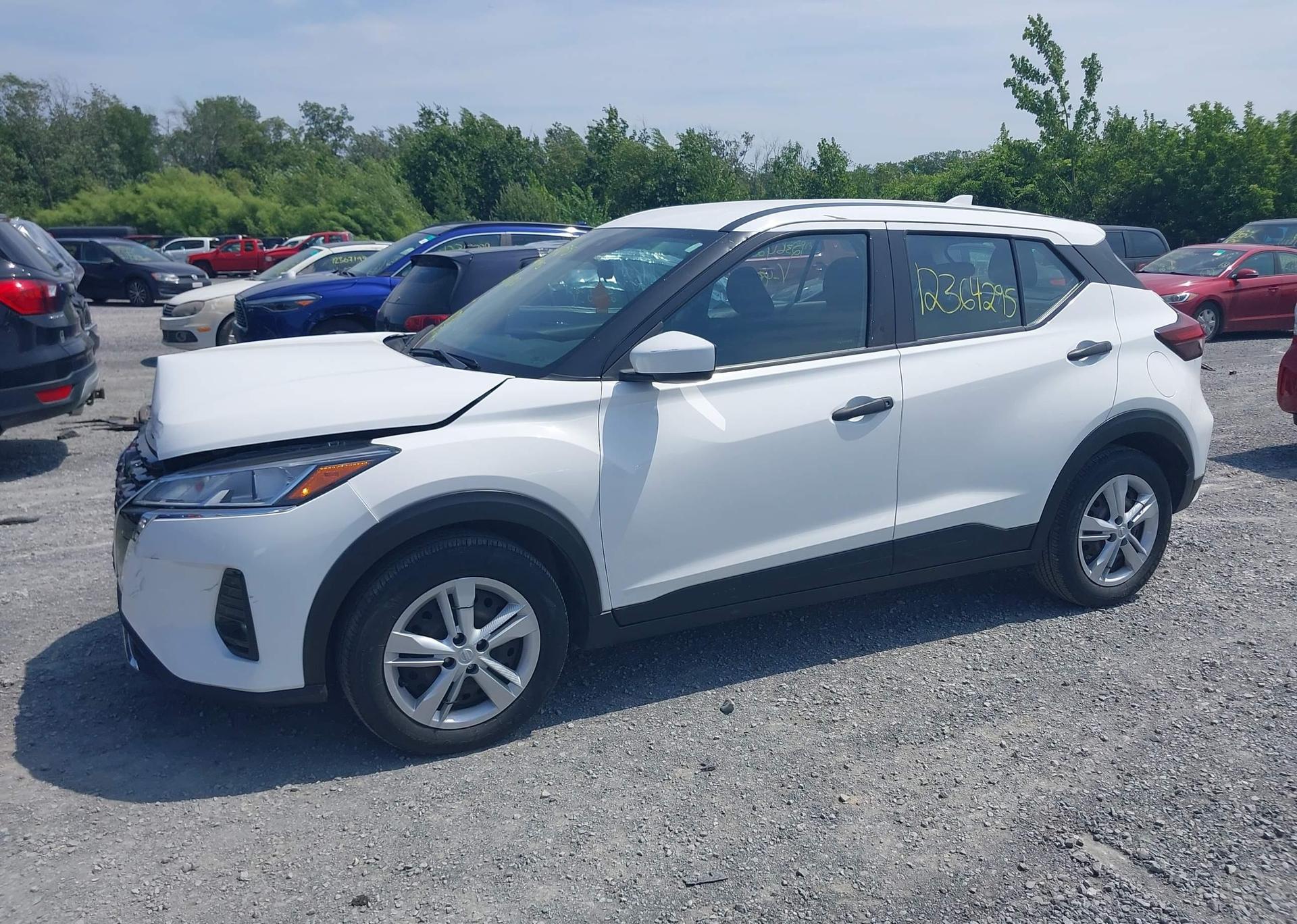2021 NISSAN KICKS