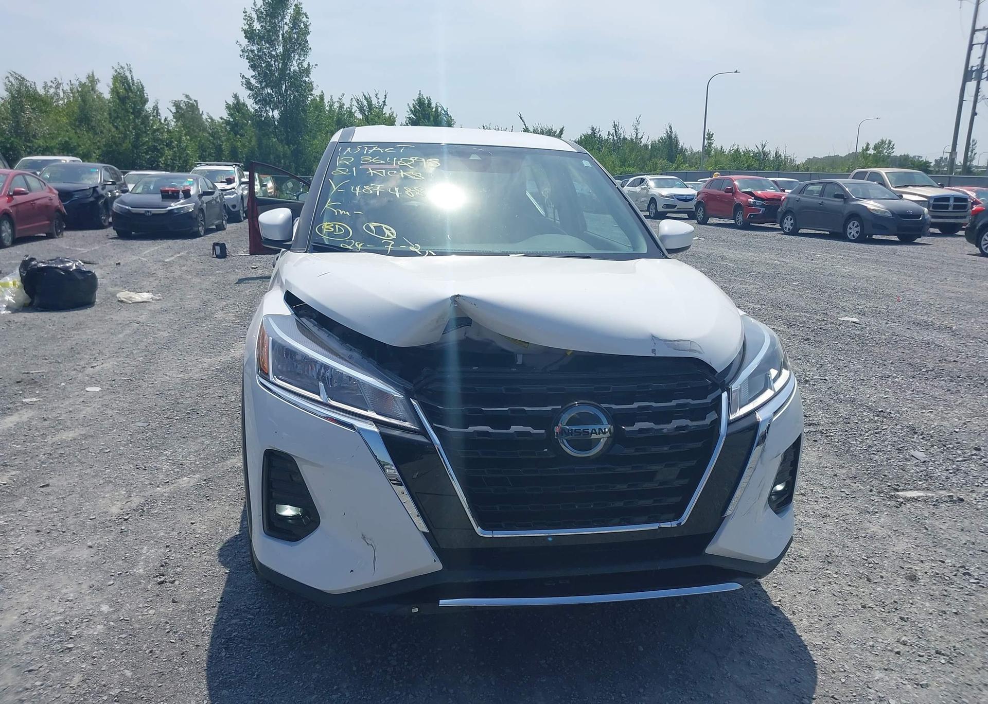 2021 NISSAN KICKS