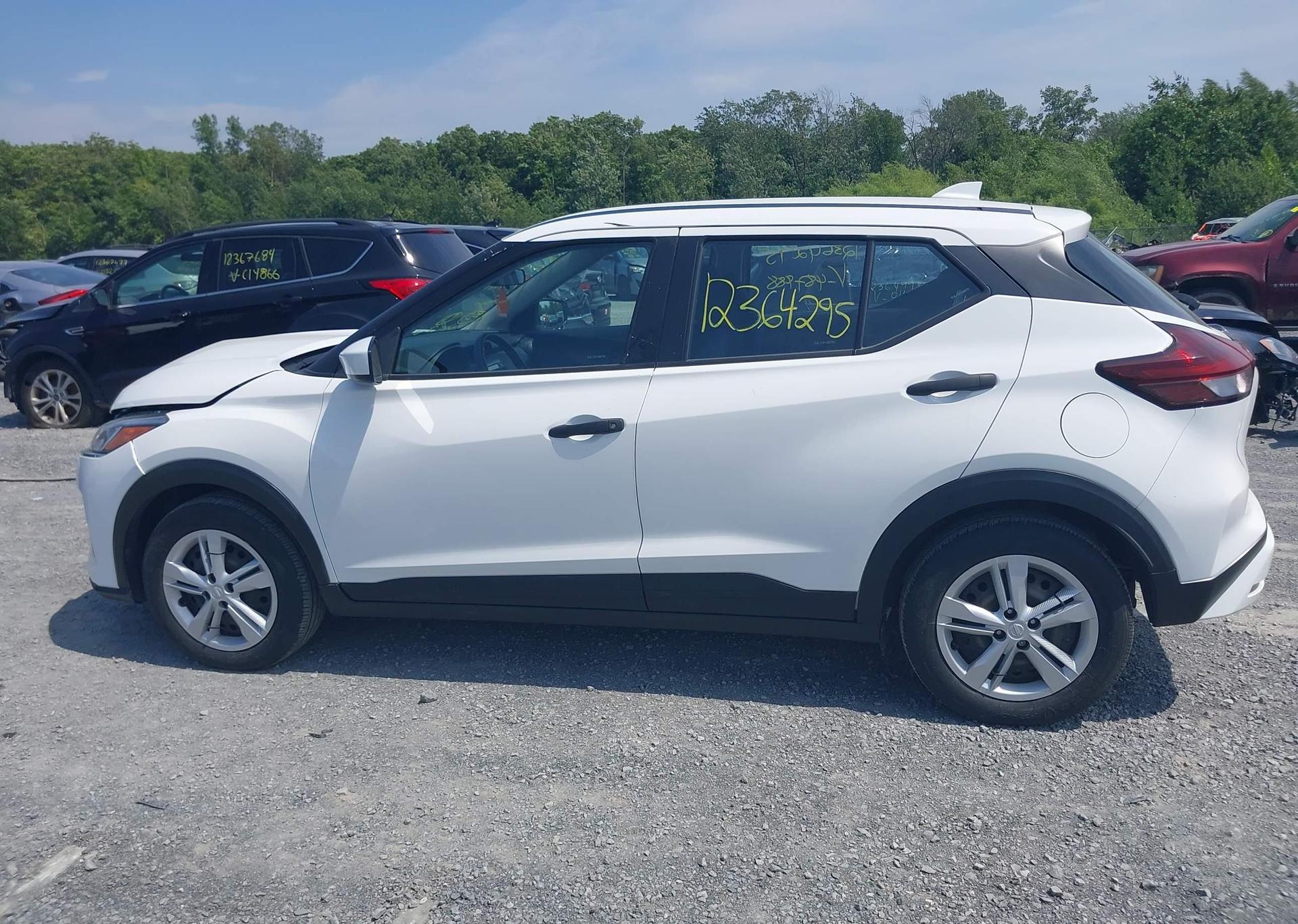2021 NISSAN KICKS