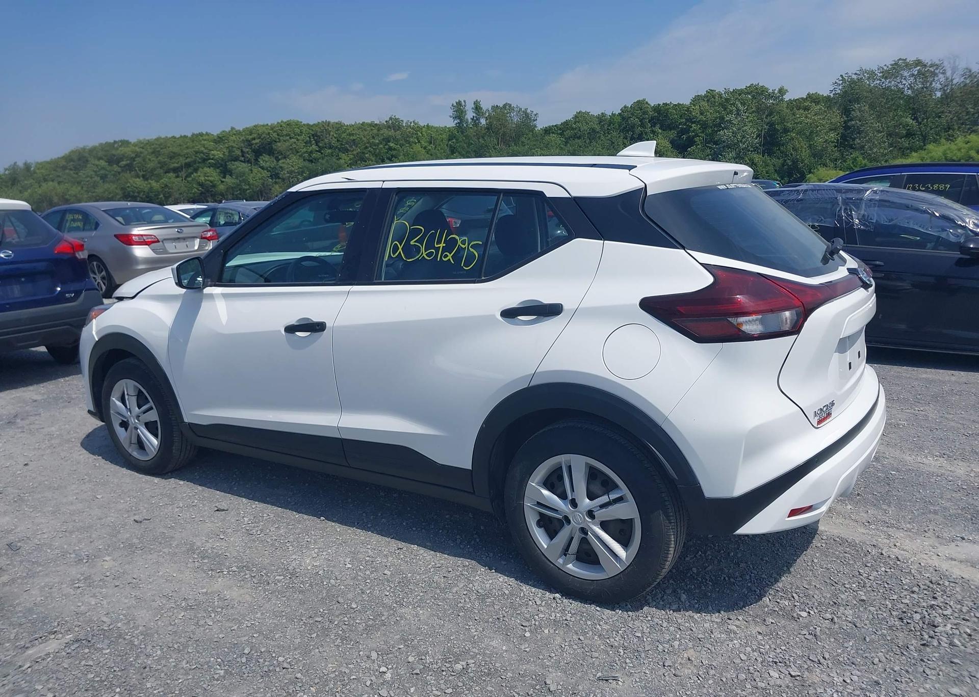 2021 NISSAN KICKS