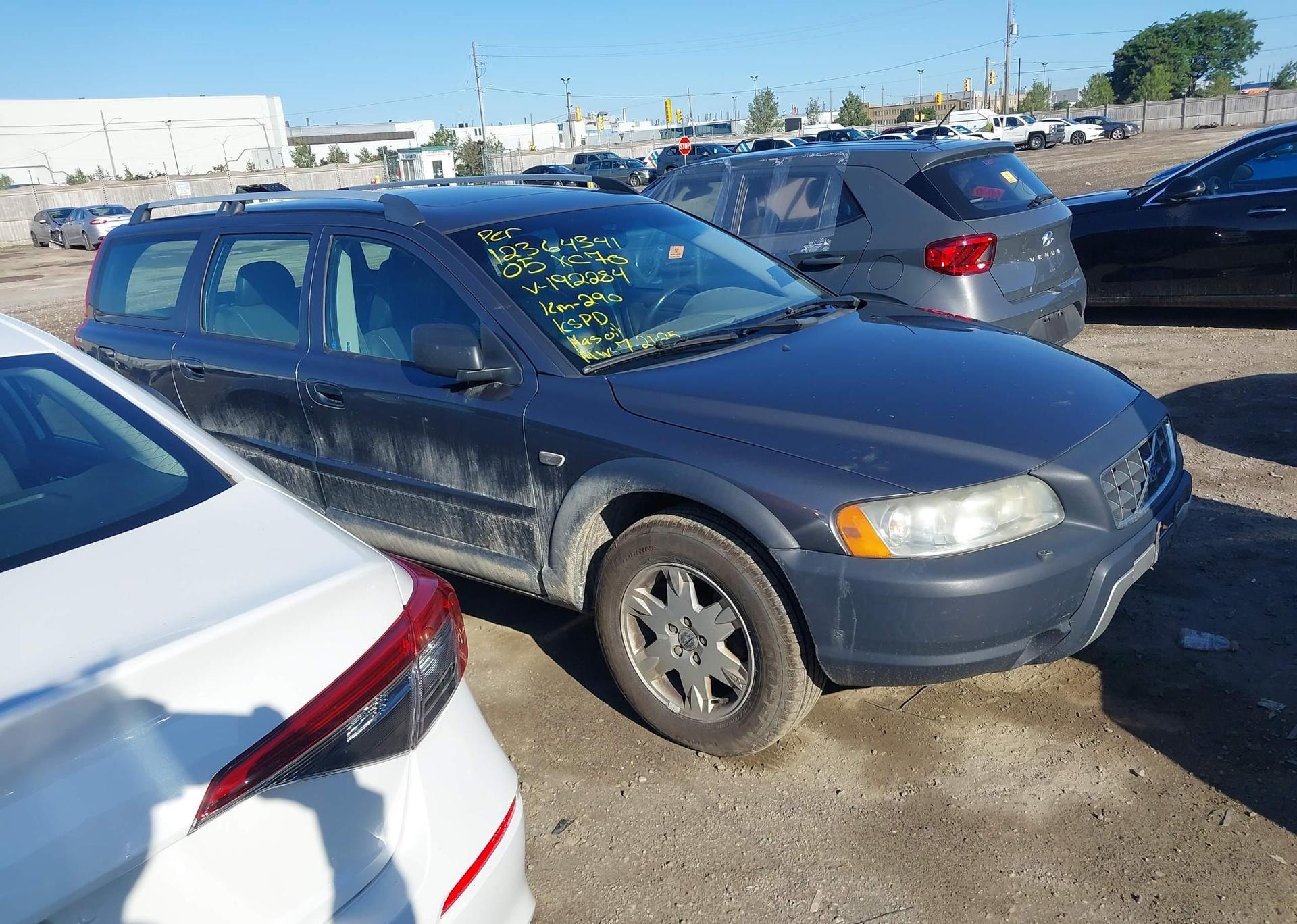 2005 VOLVO XC70