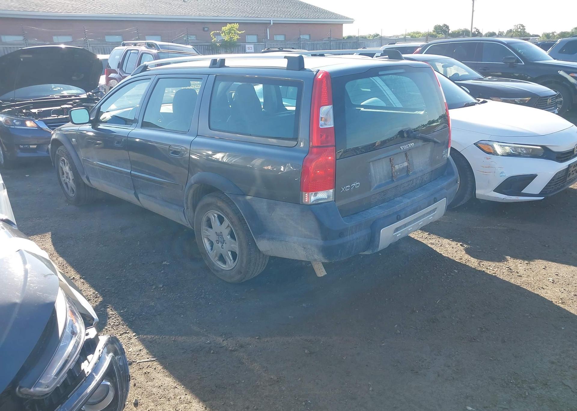 2005 VOLVO XC70