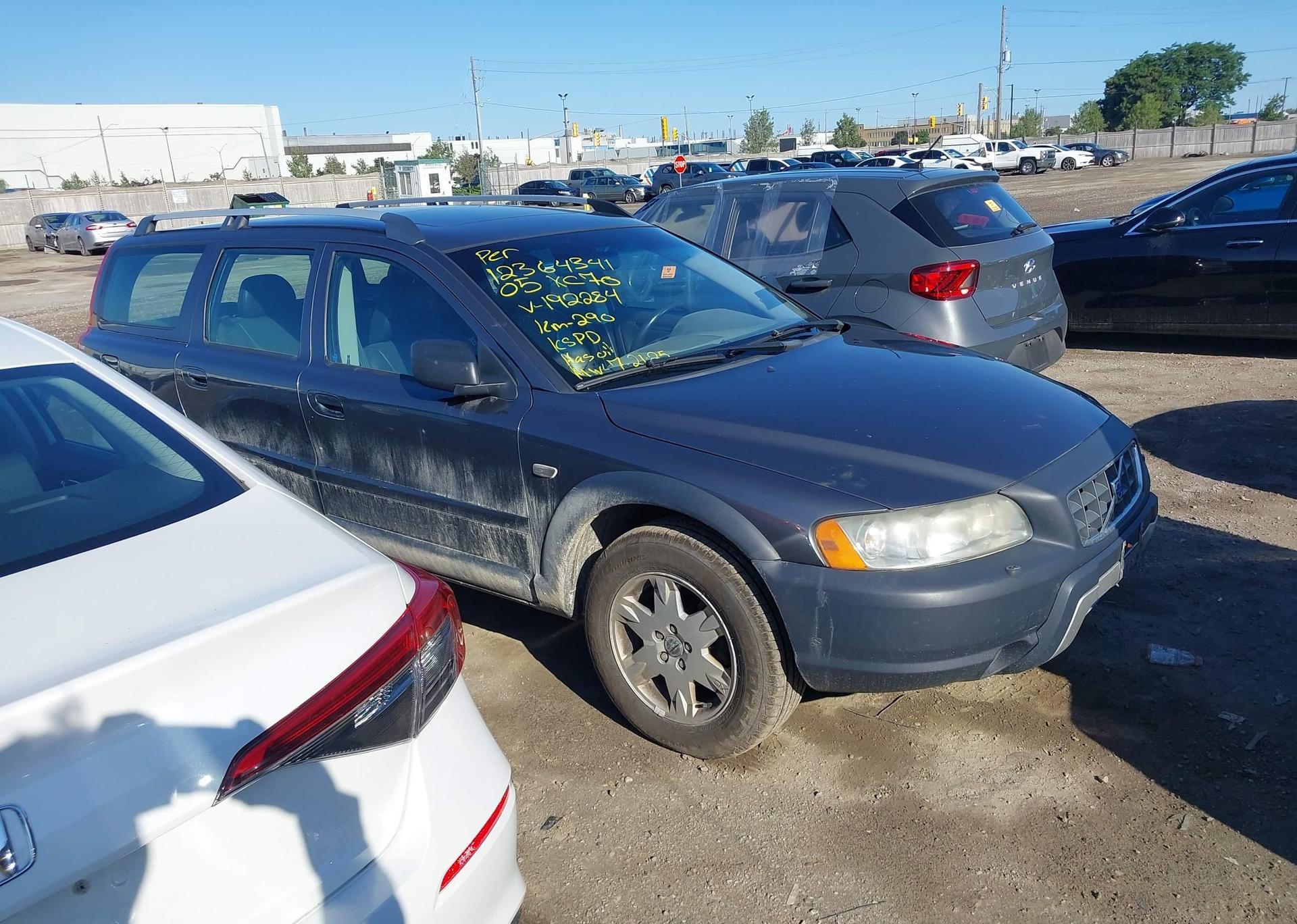 2005 VOLVO XC70