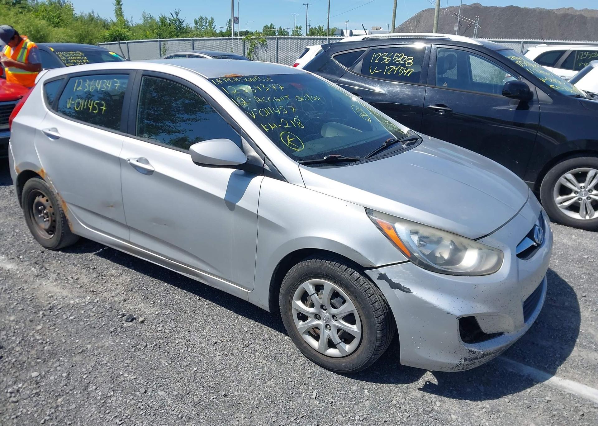 2012 HYUNDAI ACCENT GLS