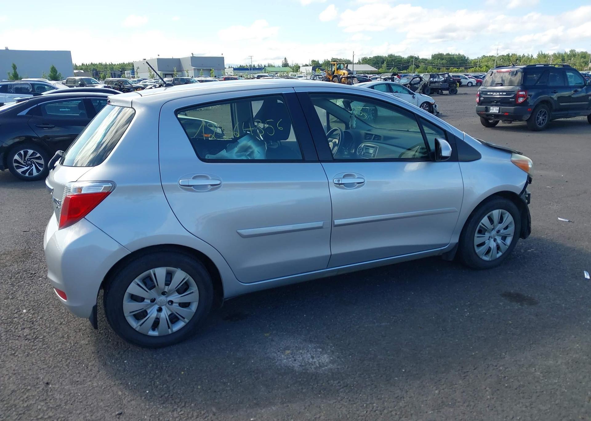 2013 TOYOTA YARIS