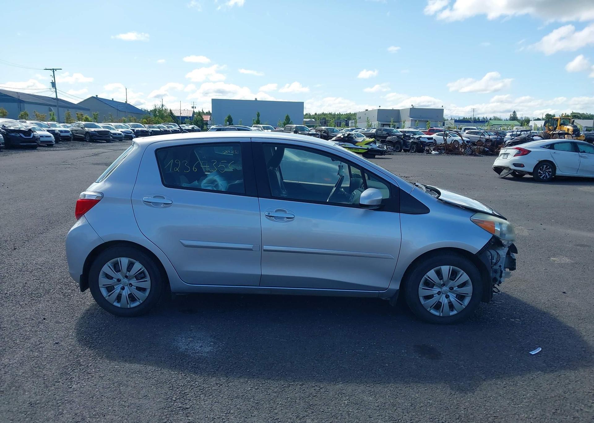 2013 TOYOTA YARIS