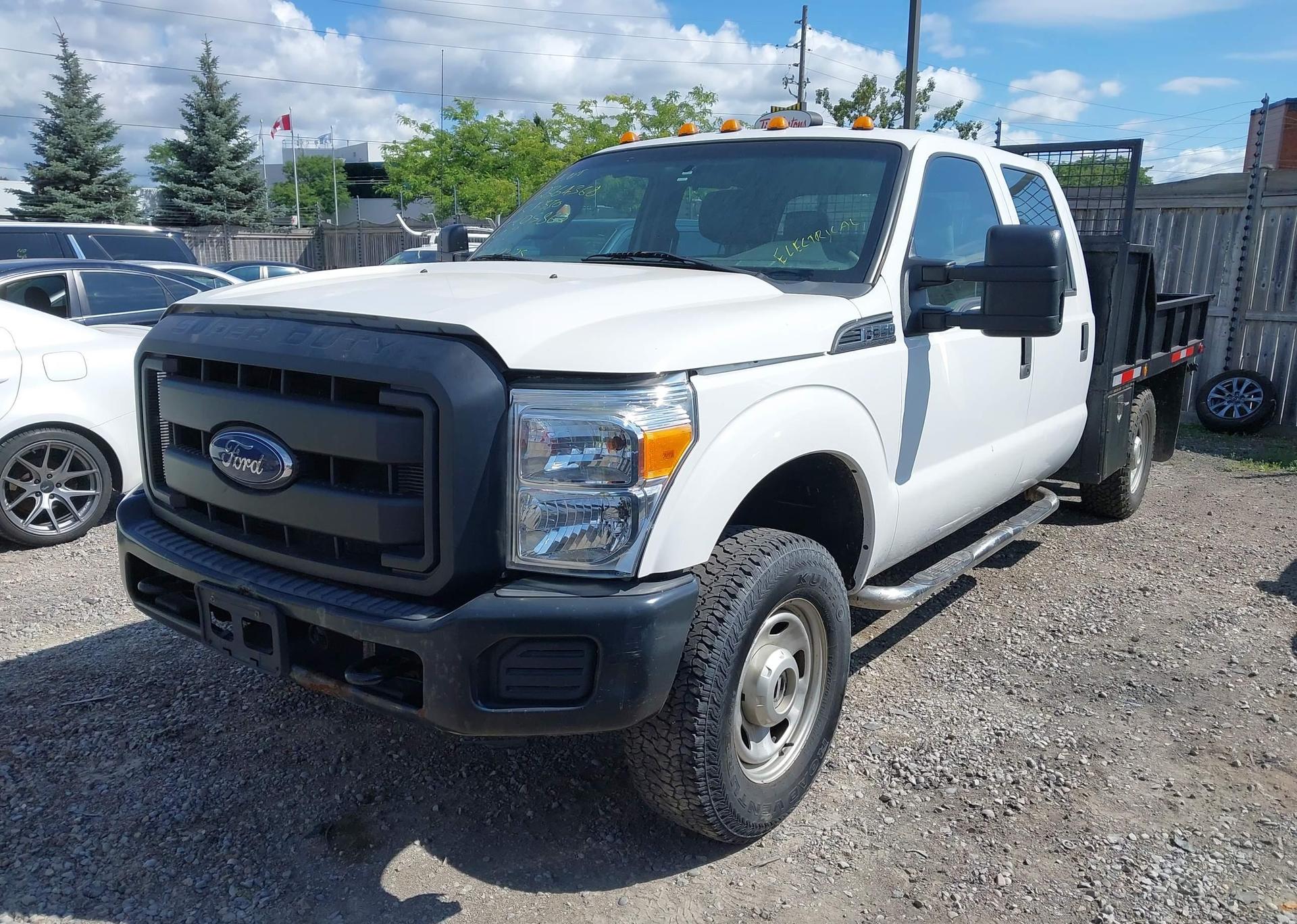 2015 FORD F-350 CHASSIS XL