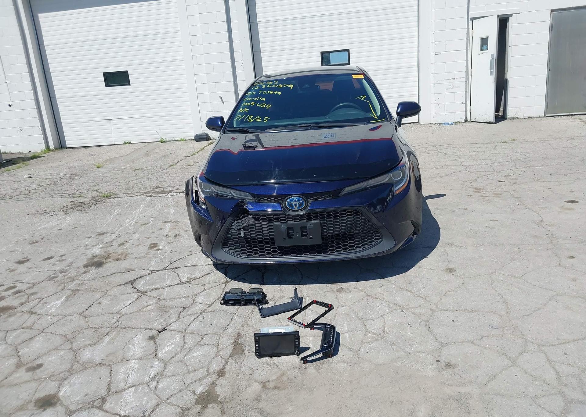 2020 TOYOTA COROLLA LE
