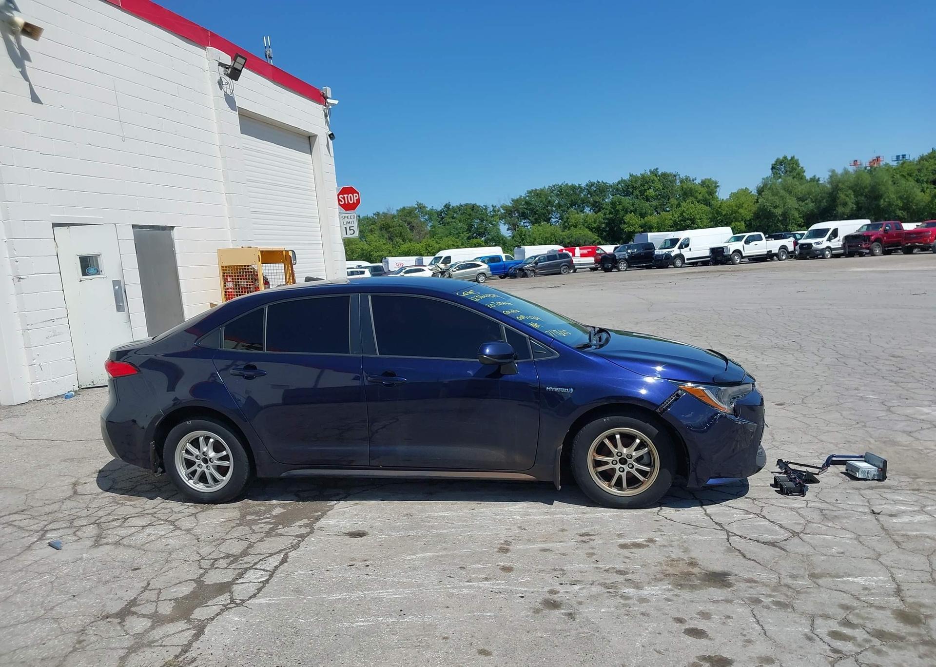 2020 TOYOTA COROLLA LE