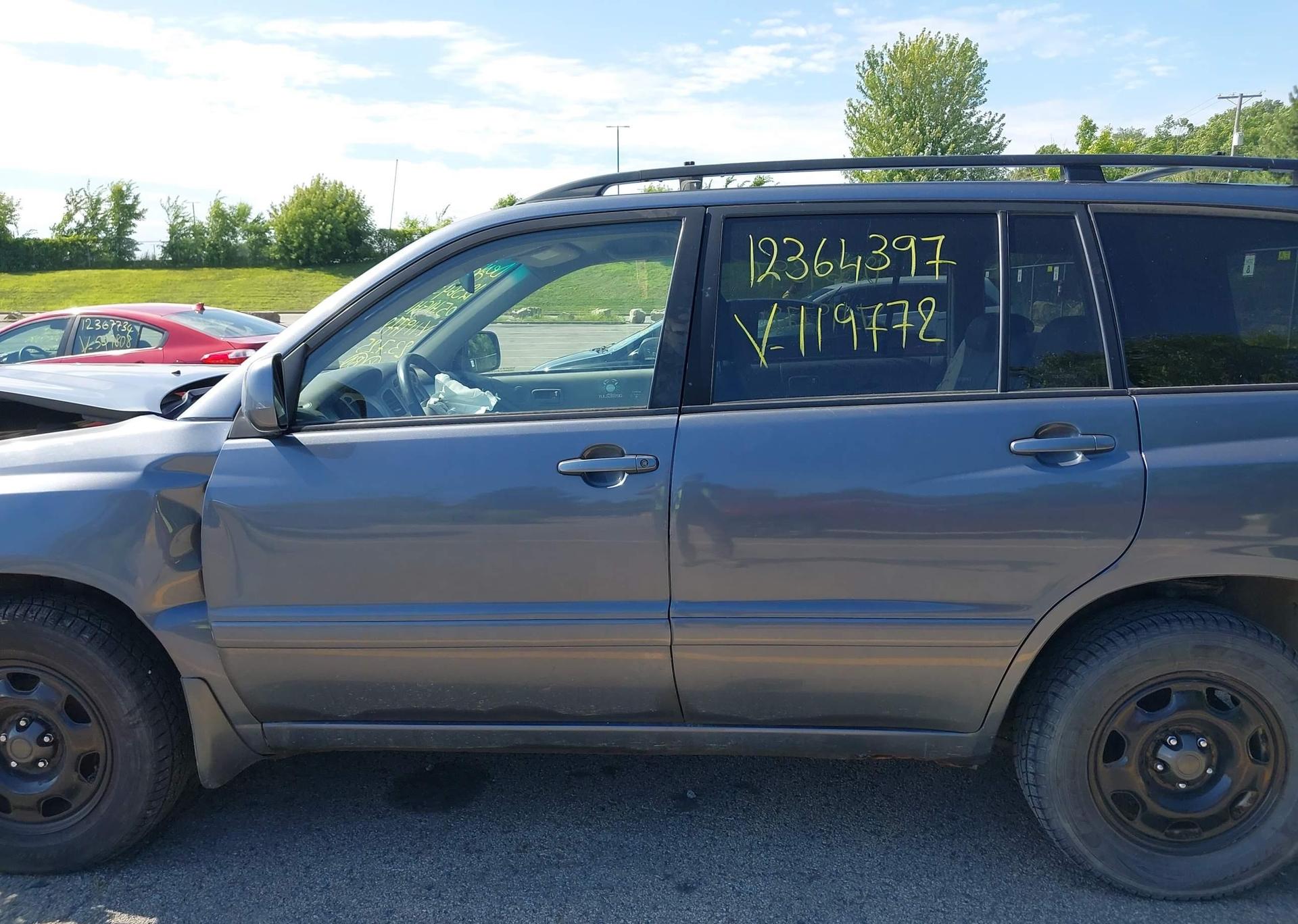2005 TOYOTA HIGHLANDER LIMITED