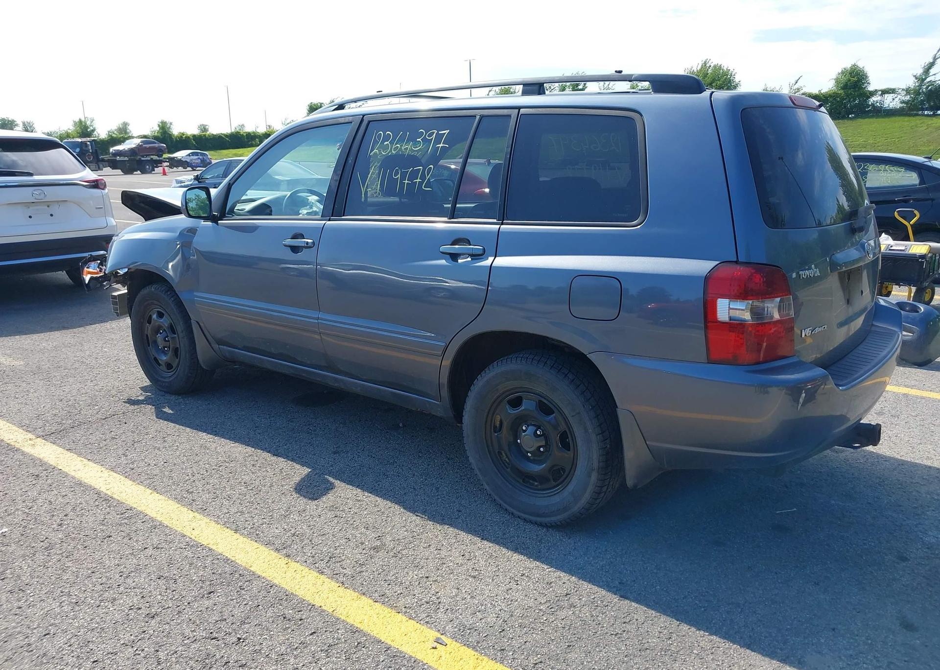 2005 TOYOTA HIGHLANDER LIMITED