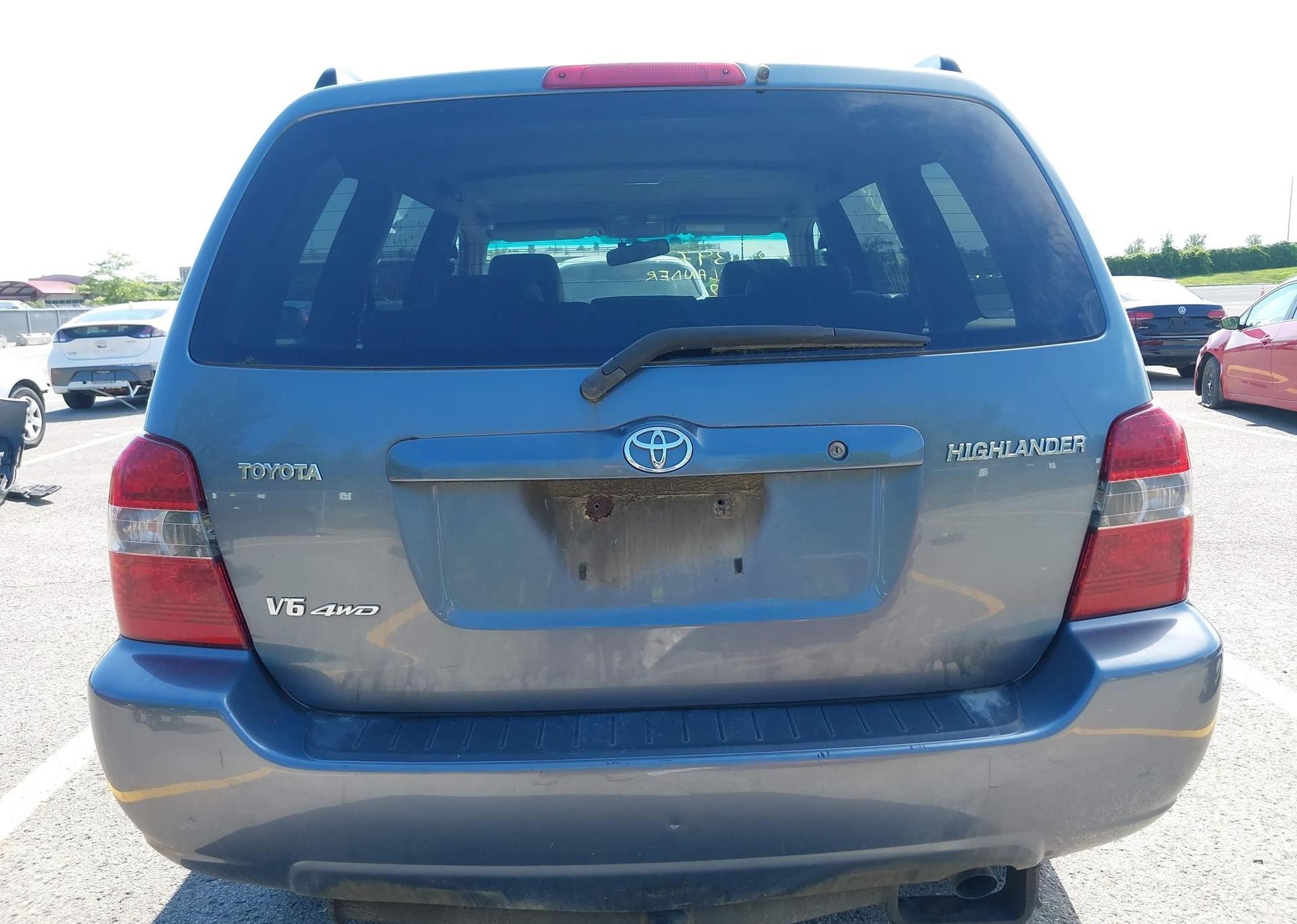2005 TOYOTA HIGHLANDER LIMITED